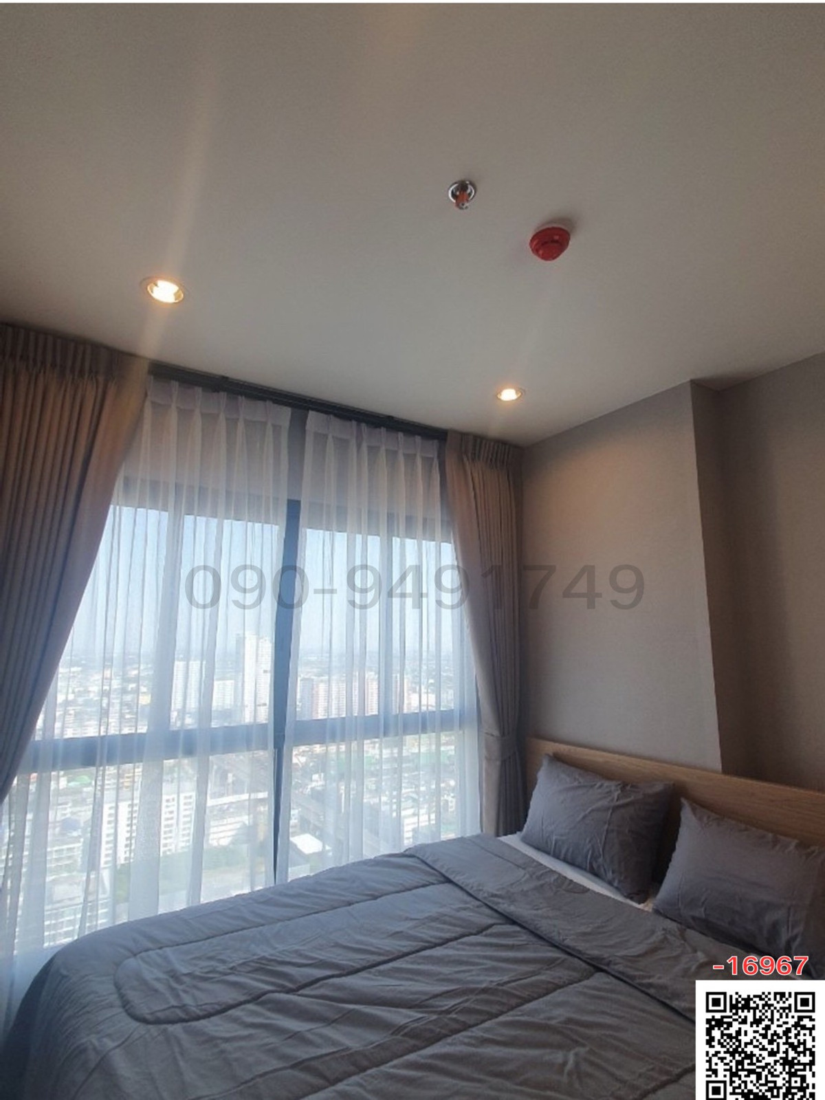 For RentCondoThaphra, Talat Phlu, Wutthakat : Condo for rent, Life Sathorn Sierra, near BTS Talat Phlu.