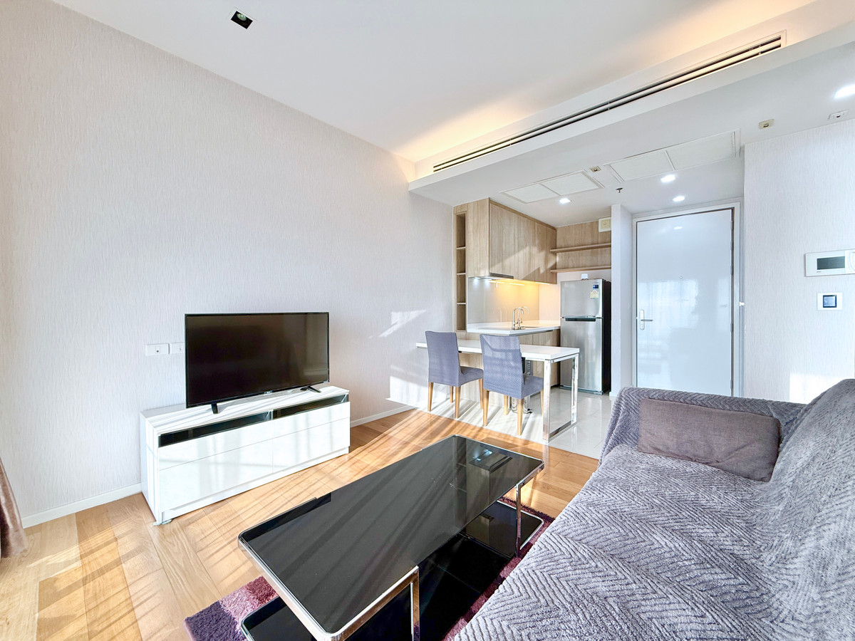 ให้เช่าคอนโดพระราม 9 เพชรบุรีตัดใหม่ RCA : 🚀 Circle 2 Prototype - 48ตรม. 1นอน1น้ำ ชั้นสูง พร้อมอยู่ 092-545-6151 (ทีม) 