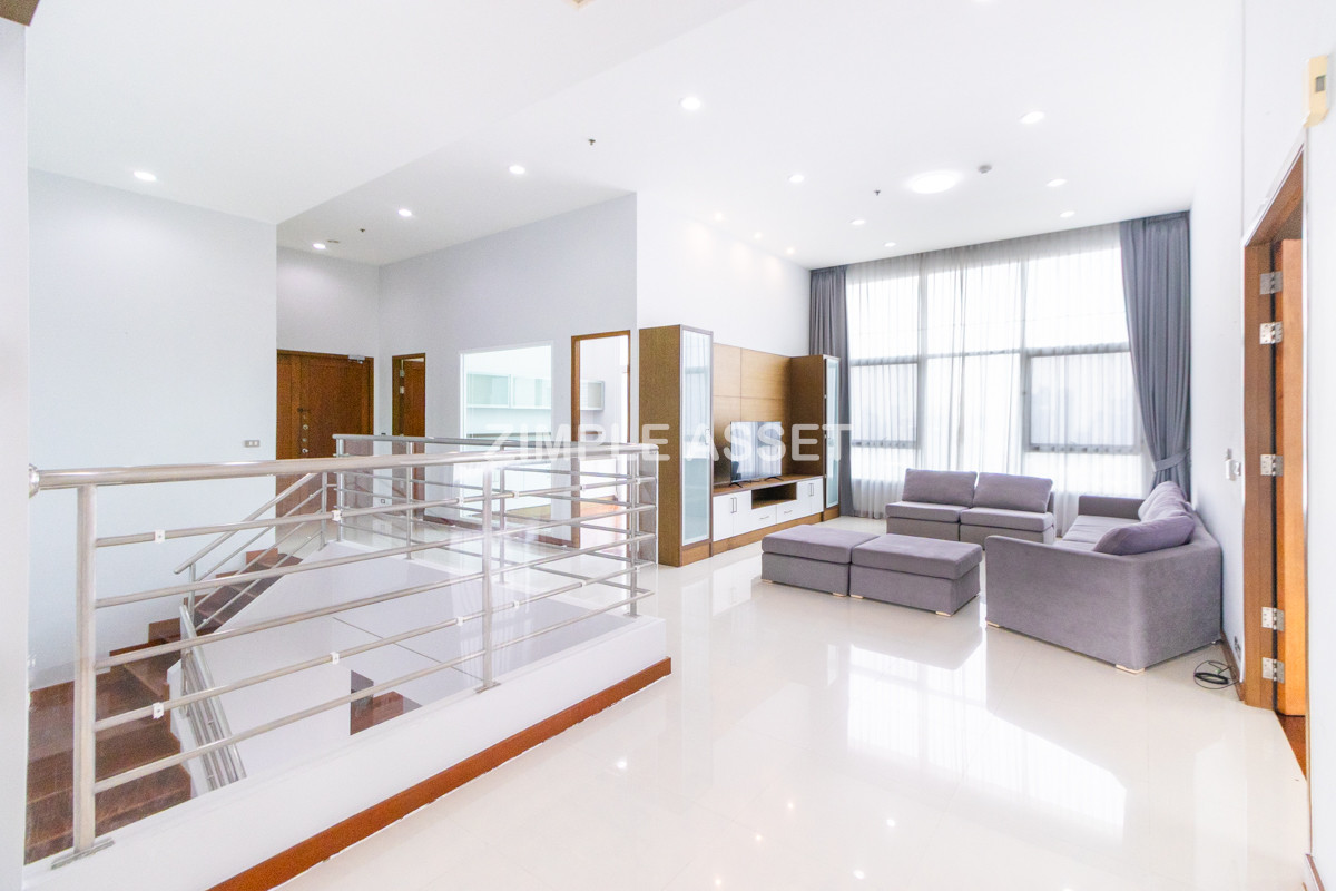 For RentSukhumvit, Asoke, Thonglor : Line ID: @zimple_asset Luxury aprtment in center of sukhumvit. Offering premium facilities for an elevated living experience. Surrounded by leading shopping malls in a prime location.