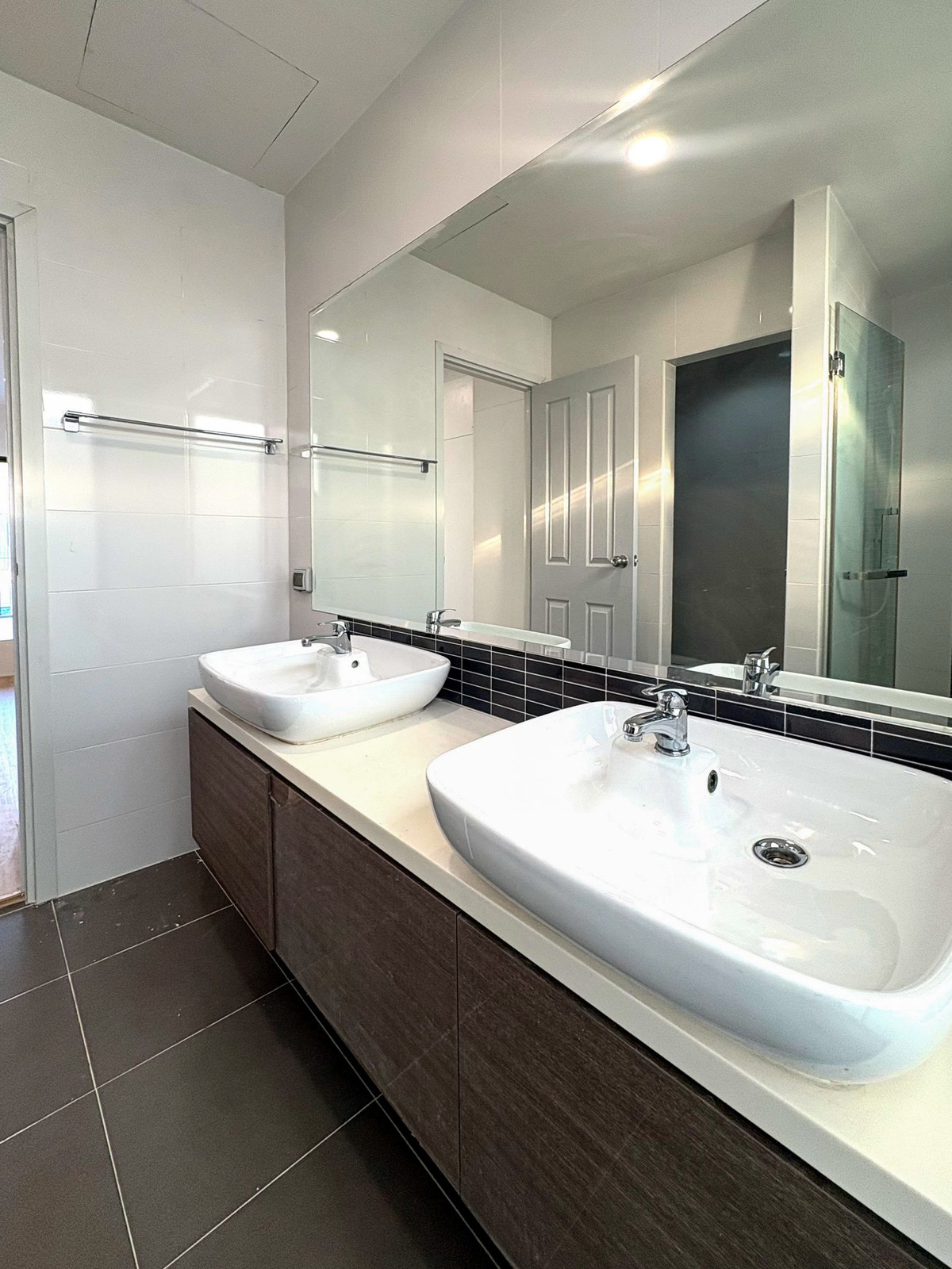 For SaleTownhomePattanakan, Srinakarin : 3-Storey Townhome for Sale – Patio Srinakarin-Rama9 Newly renovated and ready to move in, only 4.25 Million