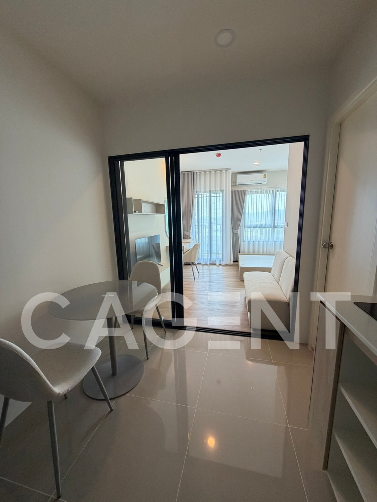 For RentCondoKoh Samui, Surat Thani : For rent: Escent Ville Surat Thani project, next to Central Surat Thani. Ready to move in, new project, high-rise building.