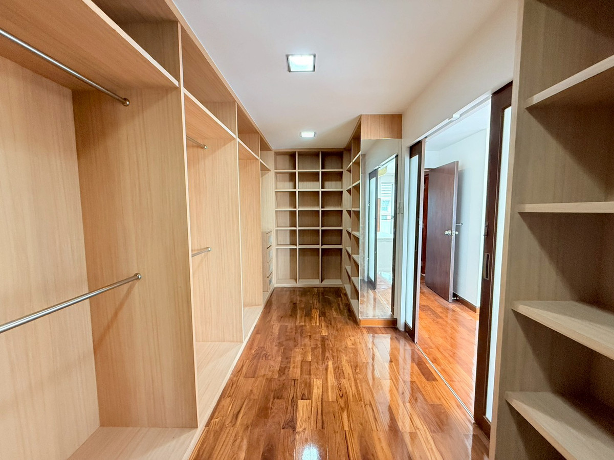 For RentCondoSukhumvit, Asoke, Thonglor : 🎉🌇 Condo for Rent – 4 Bedrooms near BTS Ekkamai | Regent on the Park Sukhumvit 61