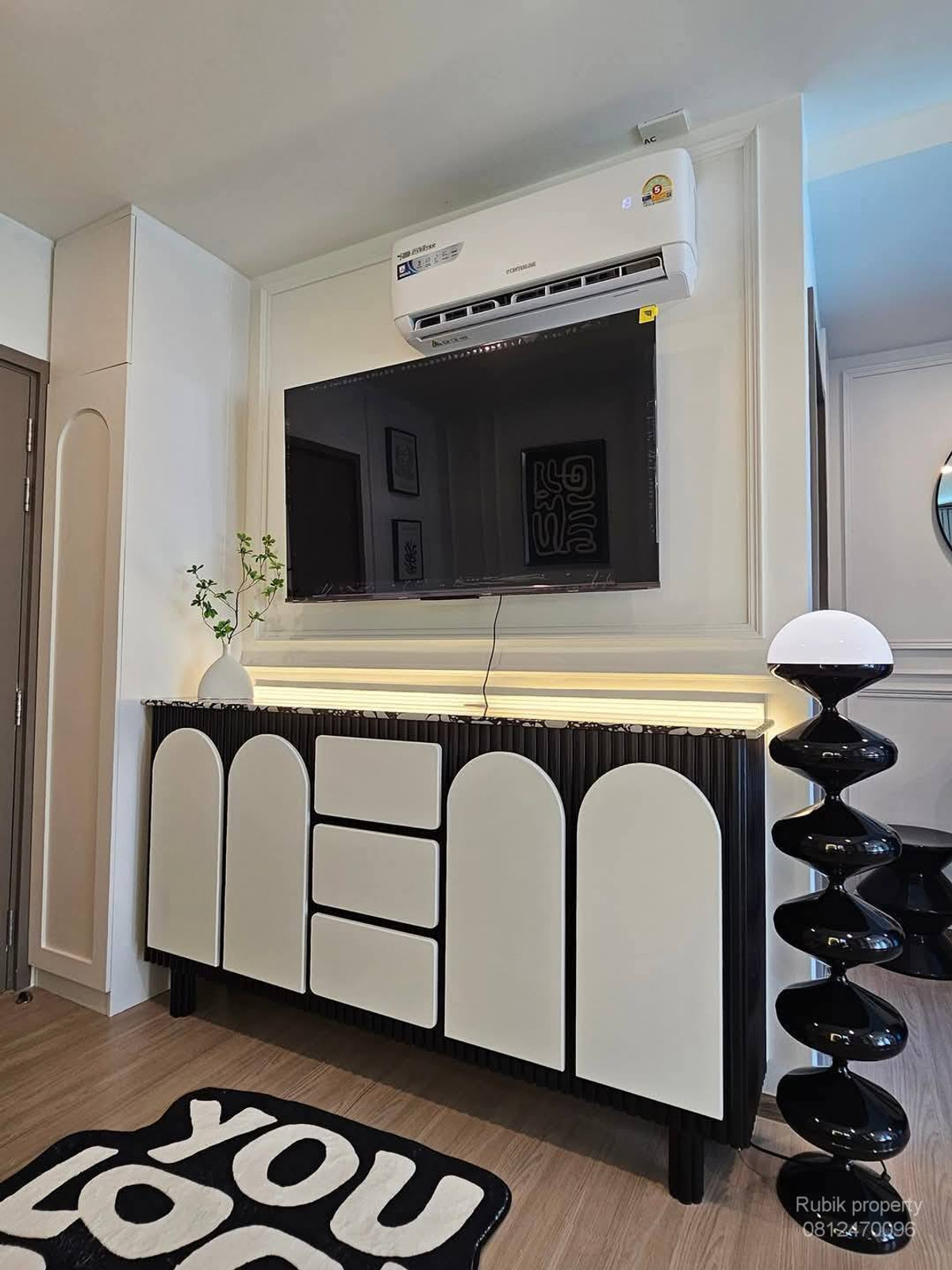 For RentCondoKasetsart, Ratchayothin : 🏙 **Condo for rent Aspire Ratchayothin (Corner room, pool view, Rare Unit)** Beautifully decorated, fully furnished, ready to move in immediately ✨ RB1831