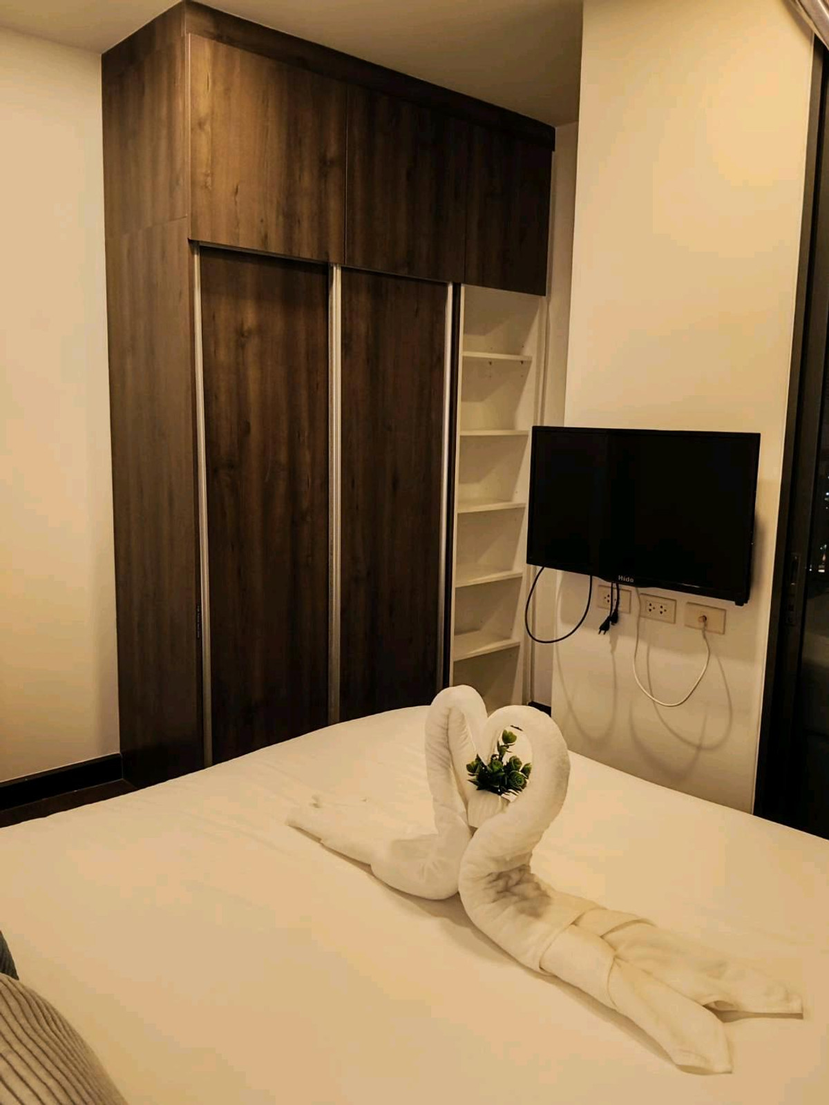 ให้เช่าคอนโดพัทยา บางแสน ชลบุรี สัตหีบ : Posh Pattaya​ ห้องมุม วิวทะเล+city