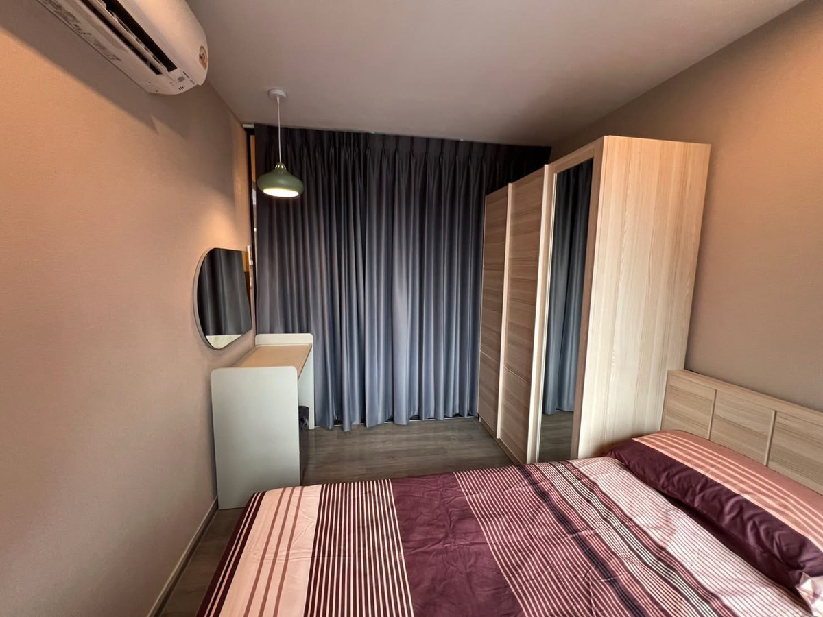 For RentCondoThaphra, Talat Phlu, Wutthakat : 🩷Cheap condo for rent, new Regent Wutthakat, 1 bedroom, beautiful room, high floor, open view. 
1 Bed 1 Bath, area 26 sq m.
33rd floor, Building A, open view
Rent 11,000 baht per month with furniture and electrical appliances.
Near BTS Wutthakat 200 meter