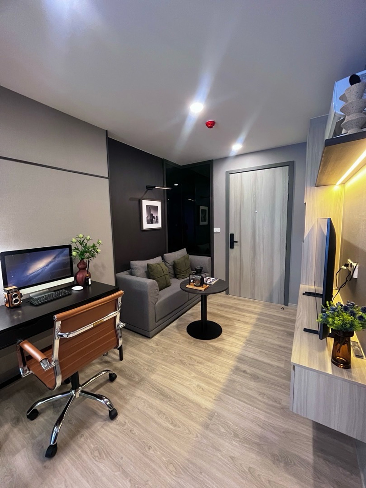 ขายคอนโดสมุทรปราการ สำโรง : 🔥 หลุดจอง! ราคาดีที่สุดในโครงการ ตอนนี้เหลือเพียง 2.29 ล้านบาท
ห้องสวย ทำเลดี โอกาสแบบนี้ไม่ได้มีบ่อย