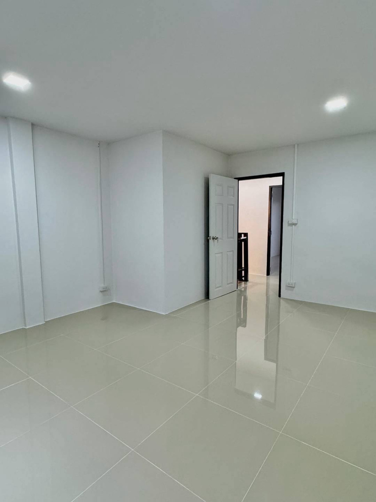 For SaleTownhomeNonthaburi, Bang Yai, Bangbuathong : For Sale Townhouse/Townhome , Tawanna Village , high floor , Bang Kraso , Mueang Nonthaburi , Nonthaburi , CX-150069