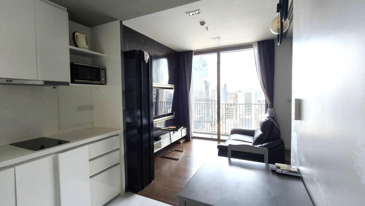 For RentCondoSathorn, Narathiwat : Nara9, 39 sq m, 31st floor, 1 bedroom, 1 bathroom, BTS Chong Nonsi.