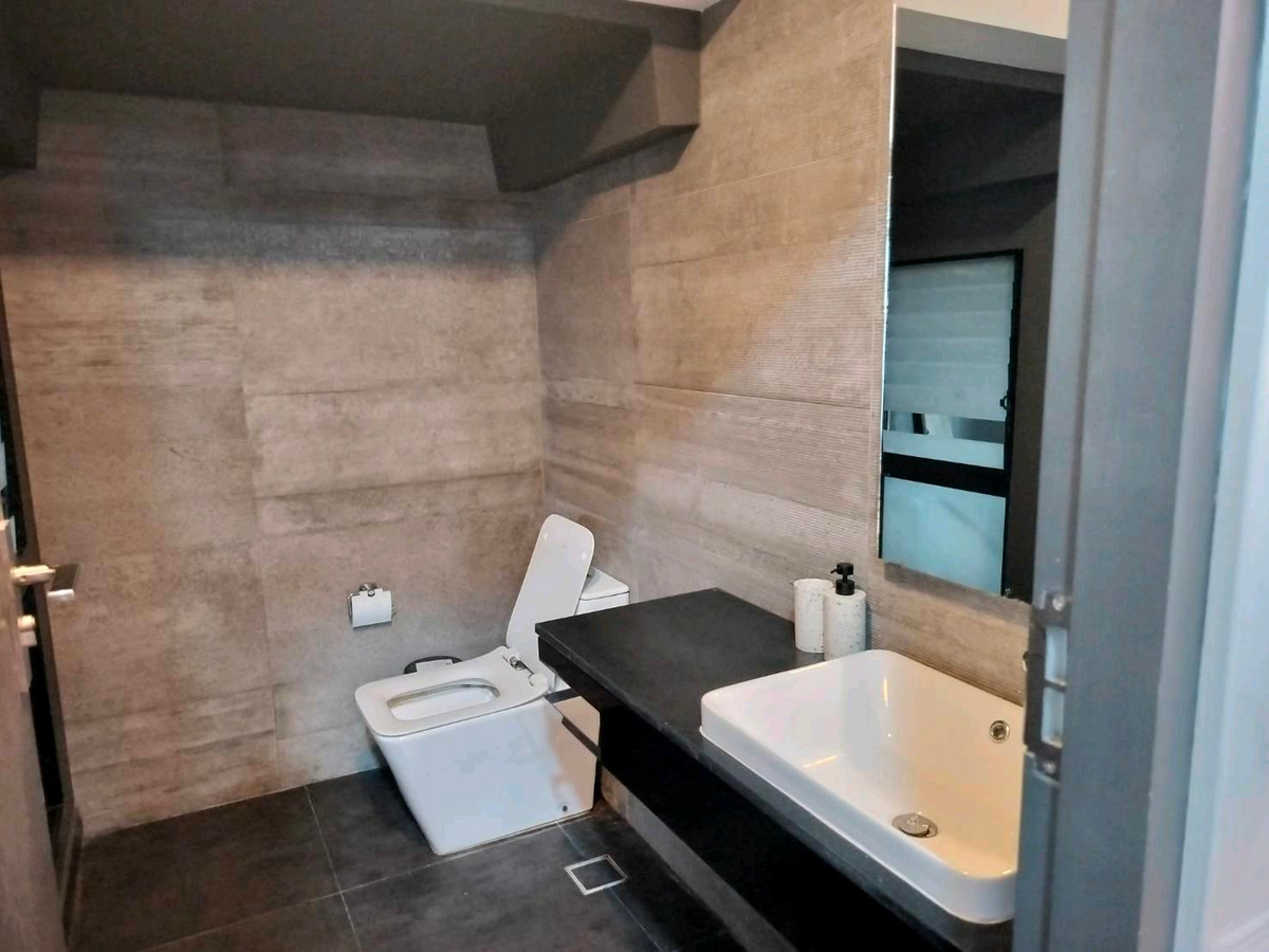 ทาวน์โฮมบางนา แบริ่ง ลาซาล : บ้านสวยตกแต่งพร้อมอยู่ วีเว่ทาวโฮม บางนา กม.7 Tel: 083-966-3665