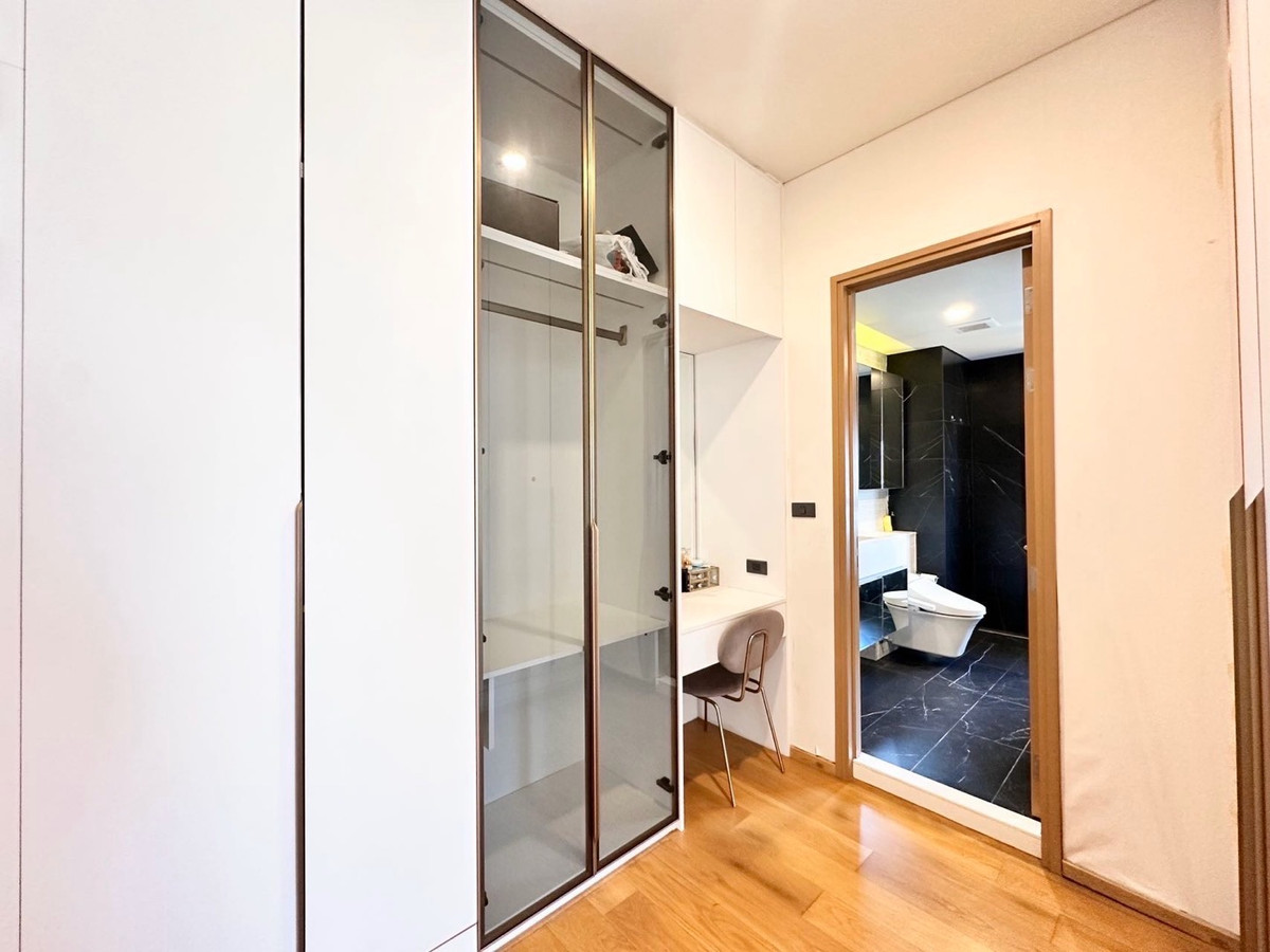 For RentCondoSukhumvit, Asoke, Thonglor : 3 bedrooms, Siamese Exclusive 31, 21st floor, ready to move in.