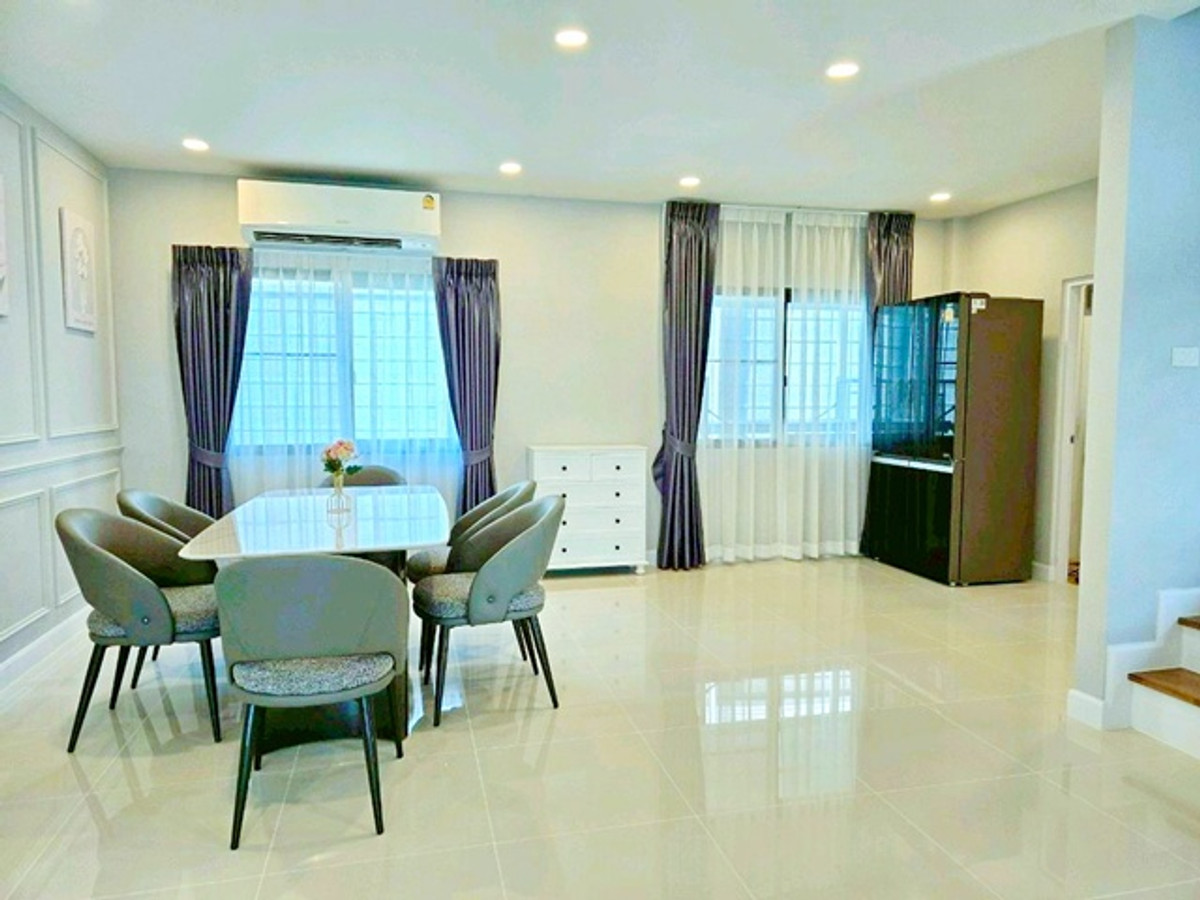 ให้เช่าบ้านวิภาวดี ดอนเมือง หลักสี่ : สนามบินดอนเมือง ช่างอากาศอุทิศ บ้านเดี่ยว 2 ชั้น 4 นอน 5 น้ำ ใกล้ รร.นานาชาติ Harrow 800 ม. สนามบินดอนเมือง 100 ตร.ว.252 ตร.ม.บ้านหลังมุม