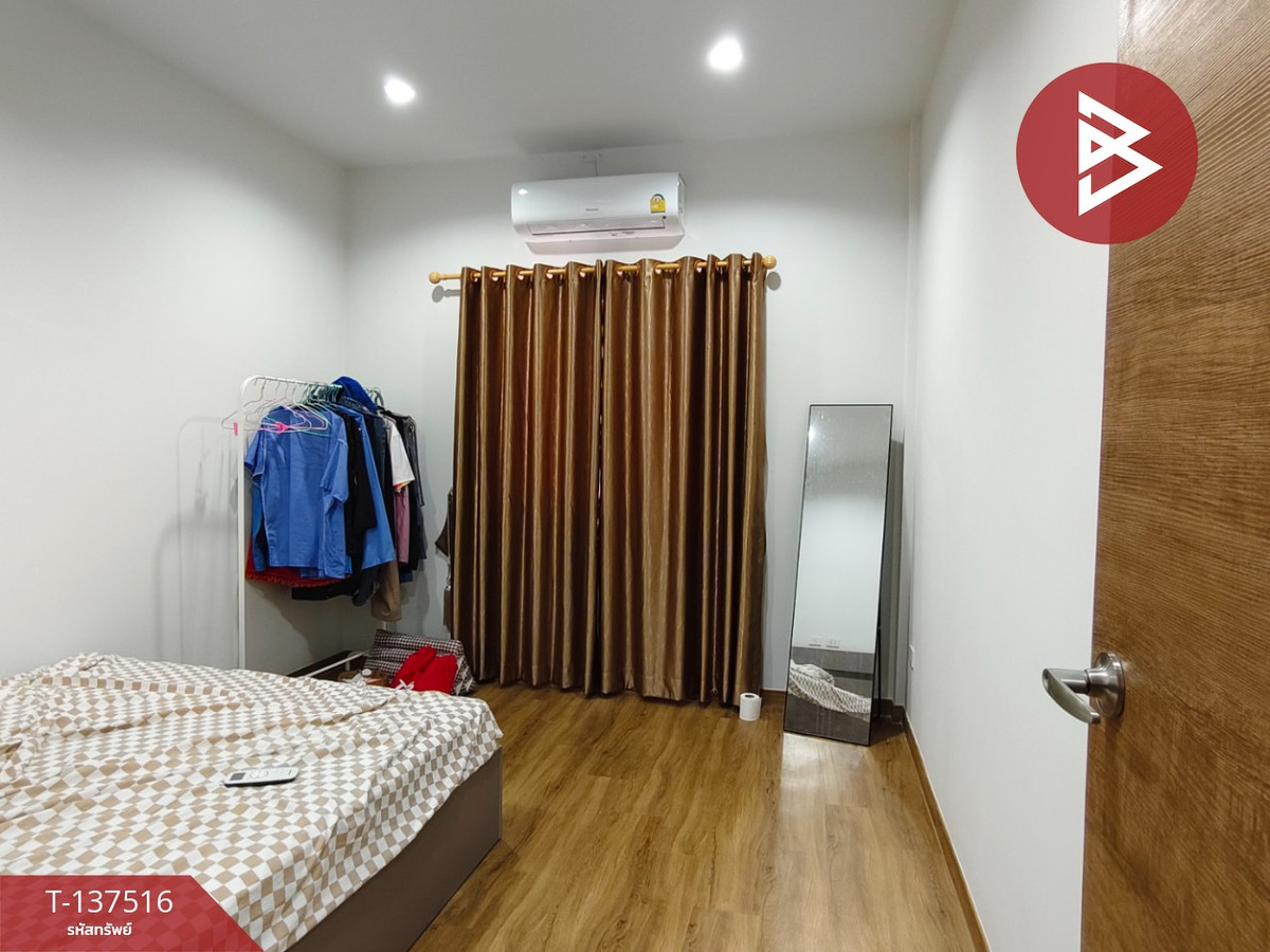 For SaleHouseNakhon Pathom : Semi-detached house for sale, Krisana Gardenhome Village, Phutthamonthon Sai 5 (Krisana Gardenhome), Sam Phran, Nakhon Pathom.