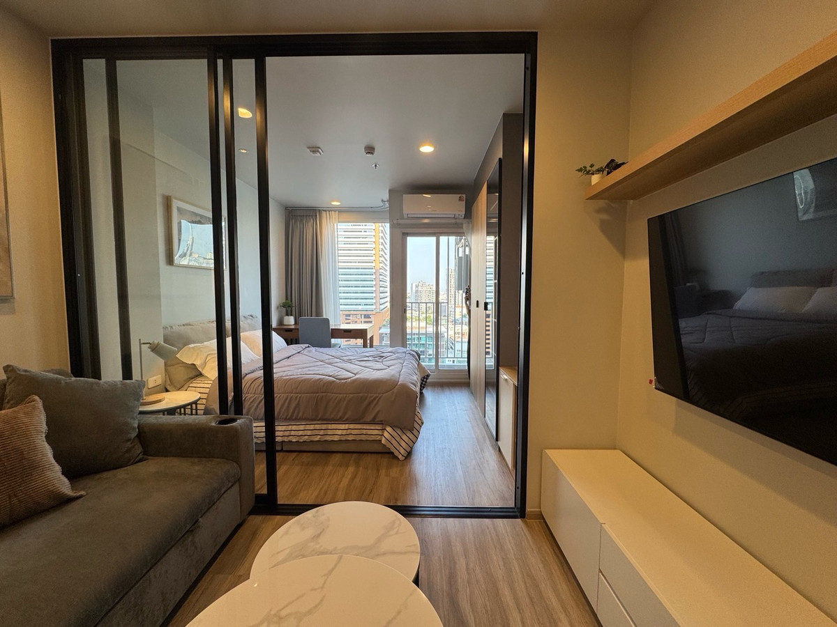 For RentCondoSukhumvit, Asoke, Thonglor : 🔥 Culture Thonglor – popular location, live life to the fullest ✨1Bed | 📏 32sq.m. 💰 28k/m
📞 Phat 064-642-8664
📞 Nui 094-624-2014