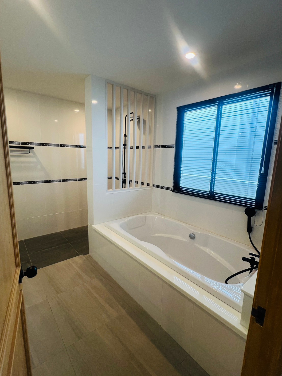 ขายบ้านพัทยา บางแสน ชลบุรี สัตหีบ : บ้านเดี่ยว นิบบาน่า เชด / 3 ห้องนอน (ขาย), House Nibbana Shade / 3 Bedrooms (FOR SALE) AM111