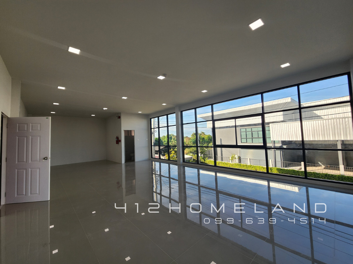 For RentWarehouseSamut Prakan,Samrong : Warehouse for rent, 873 sq m., 2-story office, area 1 rai, water and electricity ready, big cars can enter, easy to travel, Bang Bo, Samut Prakan.