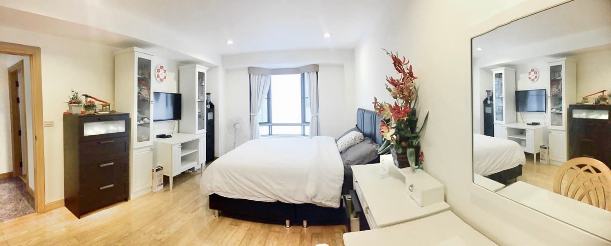 ขายคอนโดสุขุมวิท อโศก ทองหล่อ : ห้องใหญ่ราคาดี ตรม ไม่ถึงแสน ใจกลางพร้อมพงษ์✨Royal Castle Sukhumvit✨ 3 ห้องนอน 3 ห้องน้ำ ขนาด 164.48 ตร.ม ใกล้ BTS / MRT พร้อมพงษ์ (0.6 กม.) Tel.0982645161 