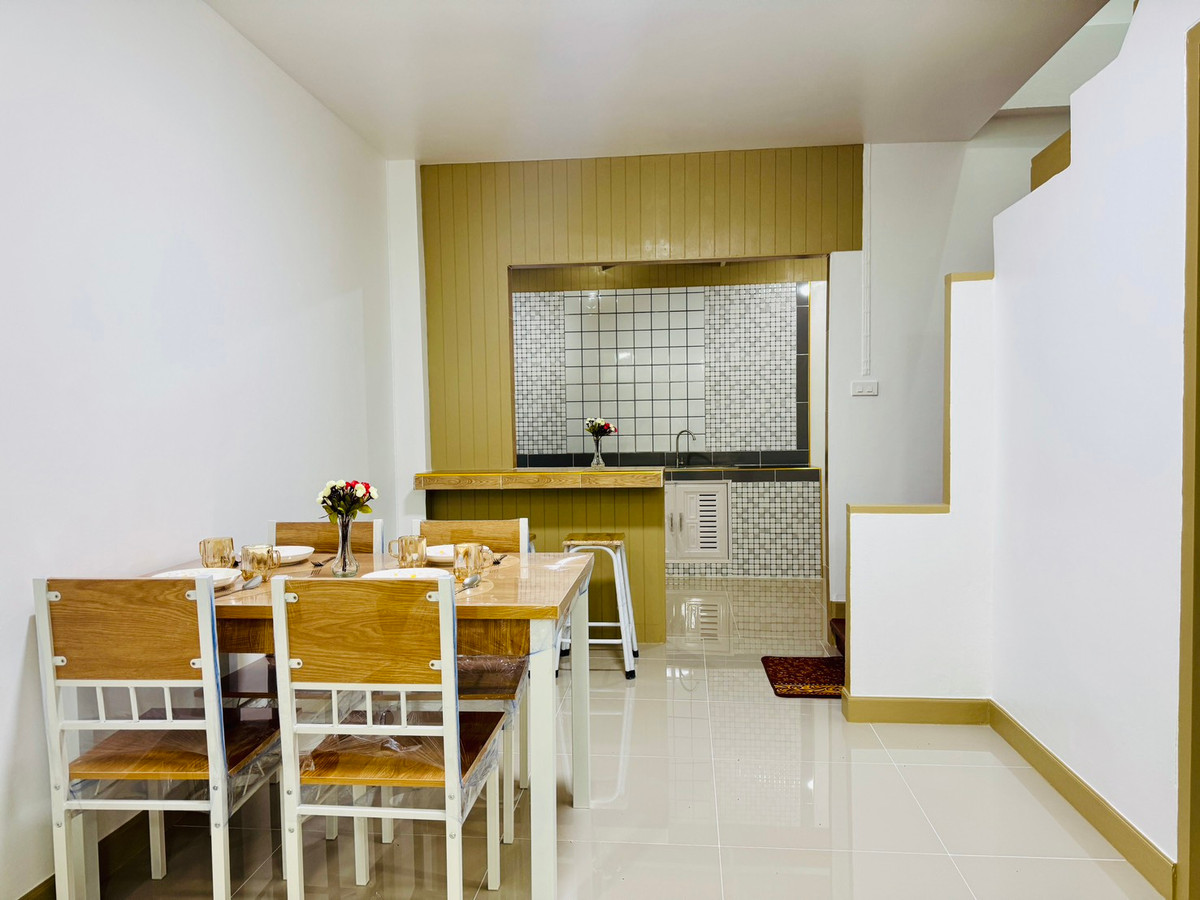 ขายทาวน์โฮมนนทบุรี บางใหญ่ บางบัวทอง : ขายทาวน์เฮ้าส์ร่มเงาไม้ วัดลาดปลาดุก หลังมุมติดถนนเมน 16 ตร.ว. ค้าขายได้ ฟรีโอน