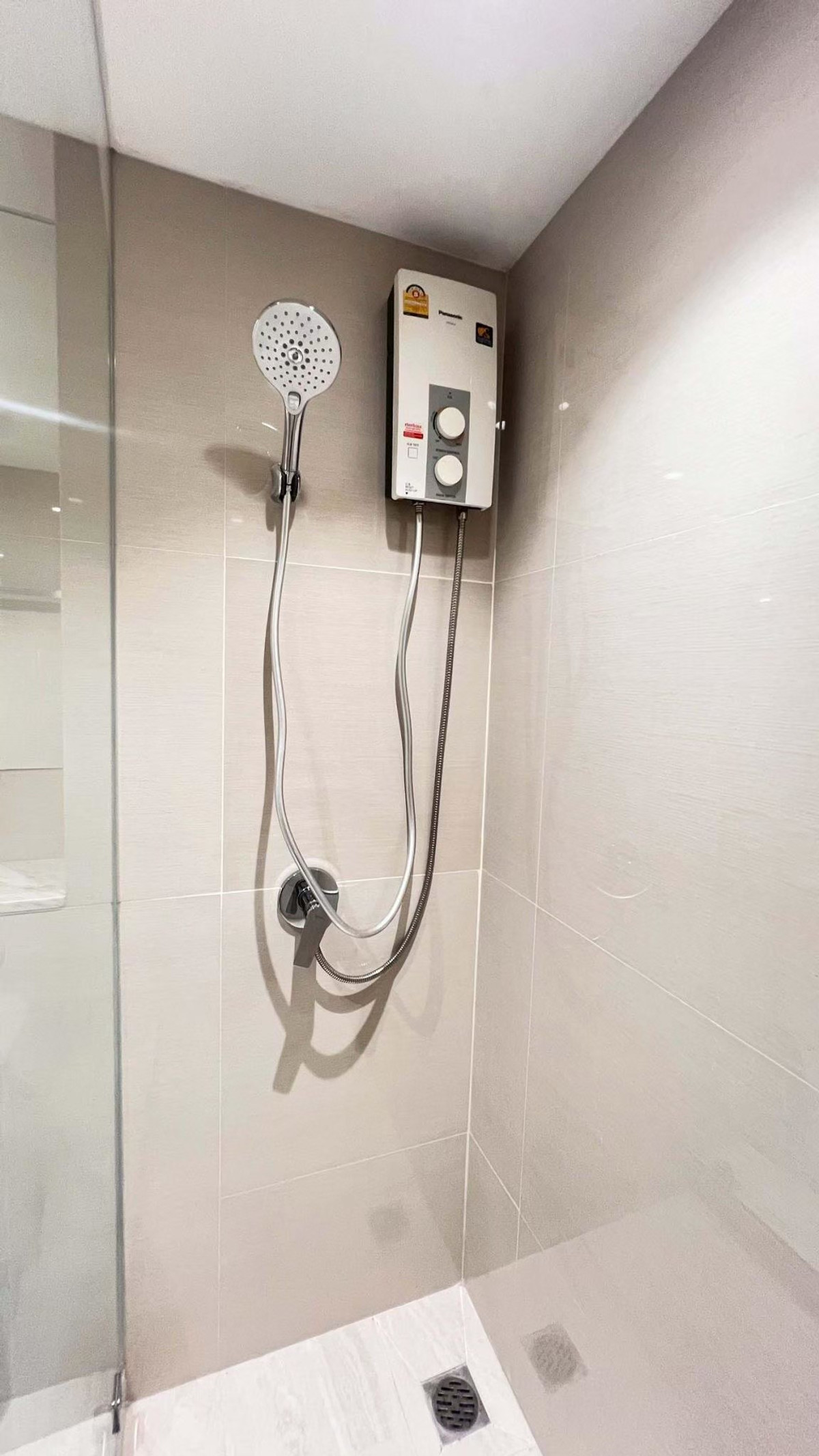 ให้เช่าคอนโดสุขุมวิท อโศก ทองหล่อ : ใช้เช่าคอนโด ทองหล่อทาวเวอร์ ชั้น16 ห้องใหม่เอี่ยมสวยมาก ทำห้องใหม่กว่า5 แสนบาท 0935596442 คุณลิตา