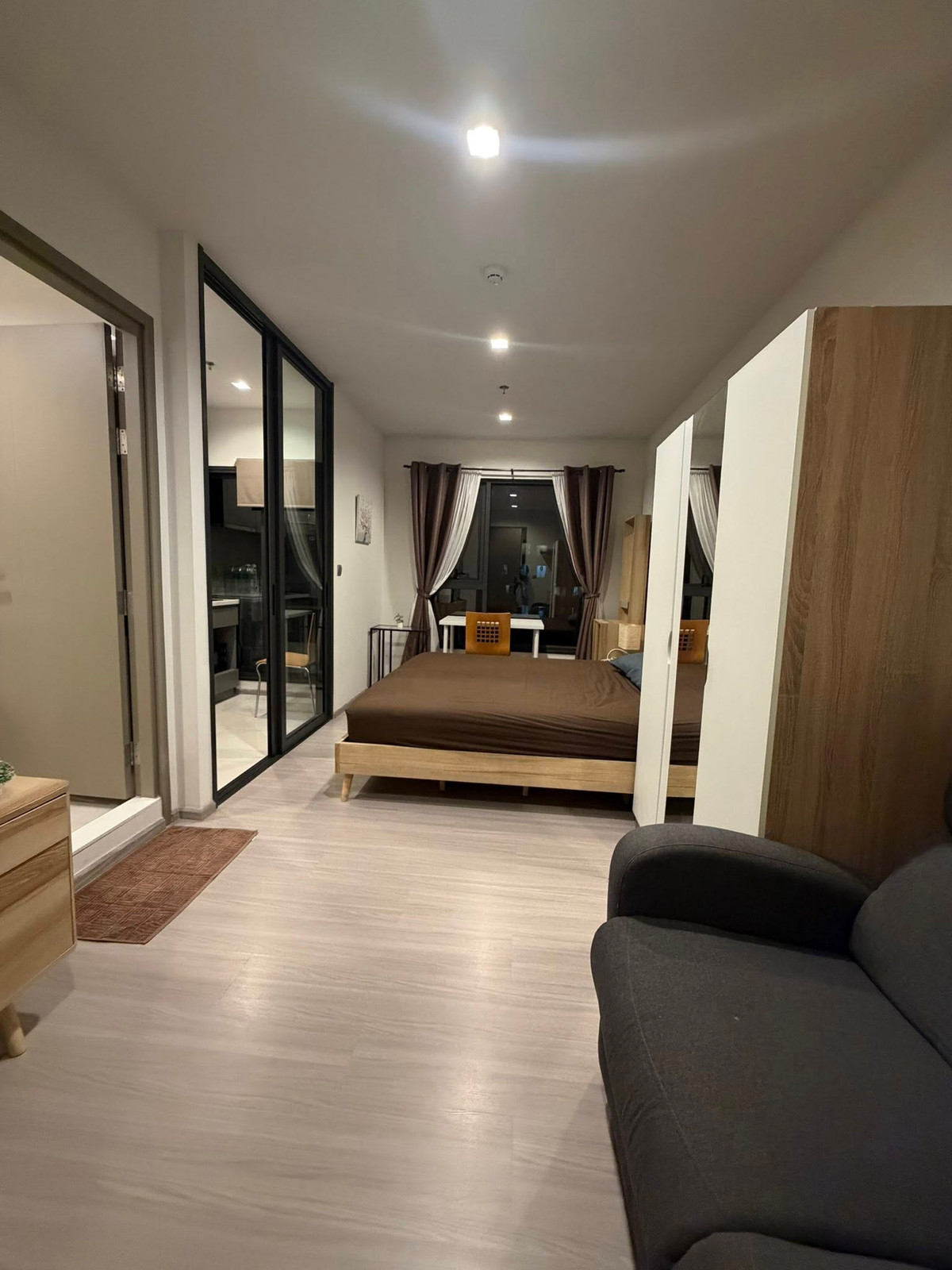 ให้เช่าคอนโดพระราม 9 เพชรบุรีตัดใหม่ RCA : ให้เช่า Life Asoke Hype ราคา 18,000 บาท [MPr260321]