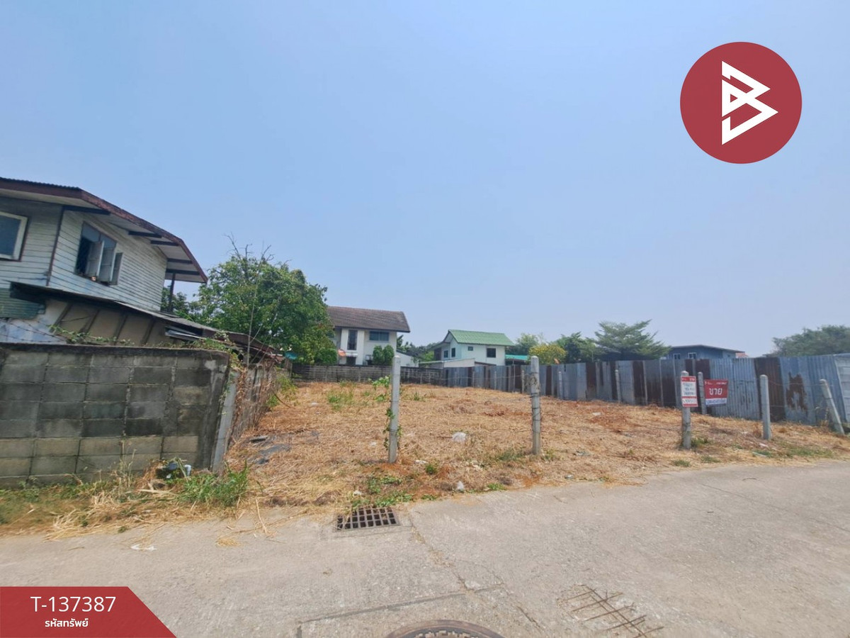 For SaleLandNakhon Sawan : Empty land for sale, area 99.6 square meters, Soi Bang Rak Resort, Nakhon Sawan.