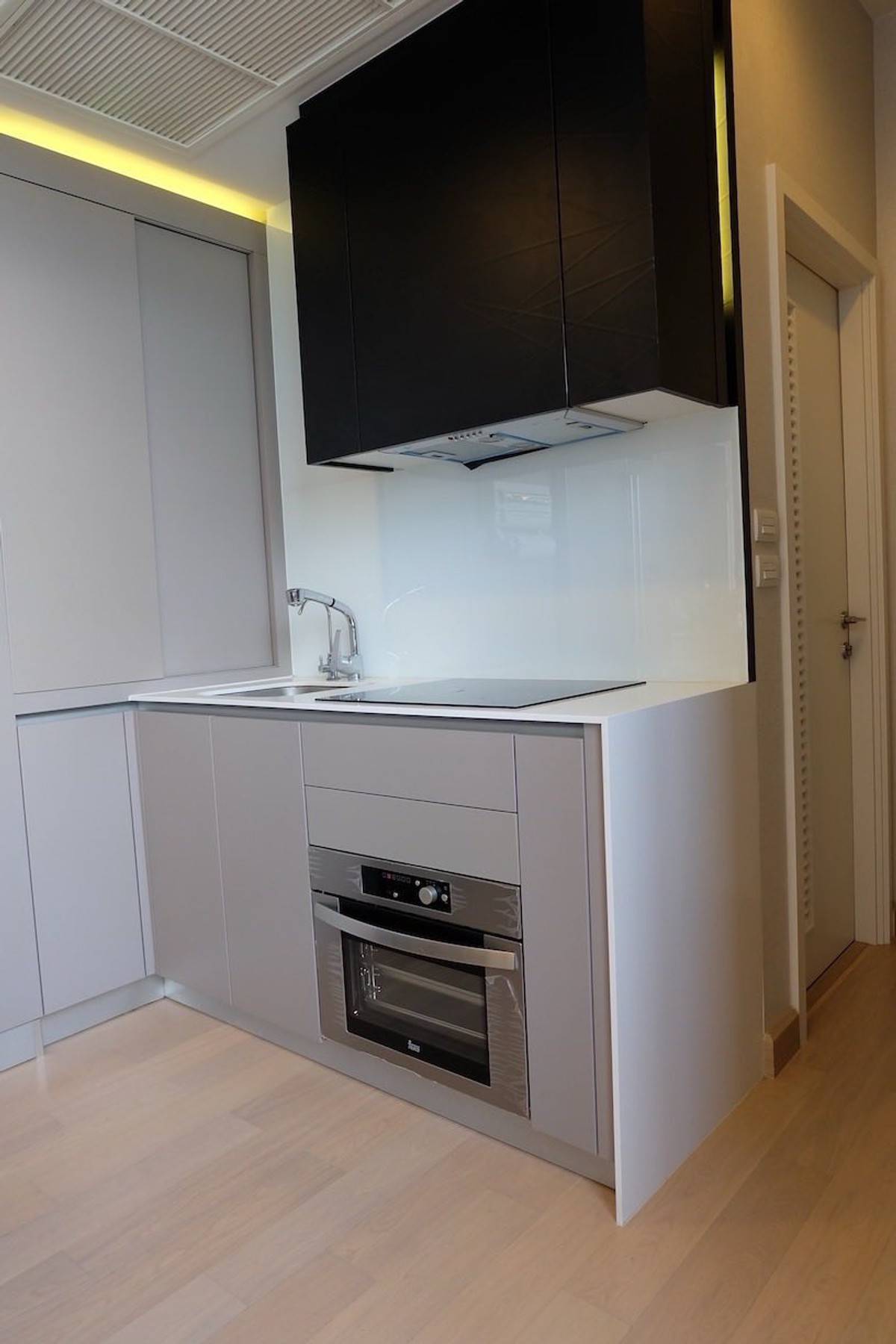 For RentCondoWongwianyai, Charoennakor : For rent: Urbano Absolute Sathon-Taksin, High-End Duplex Penthouse room, high floor, panoramic view, Sathorn.