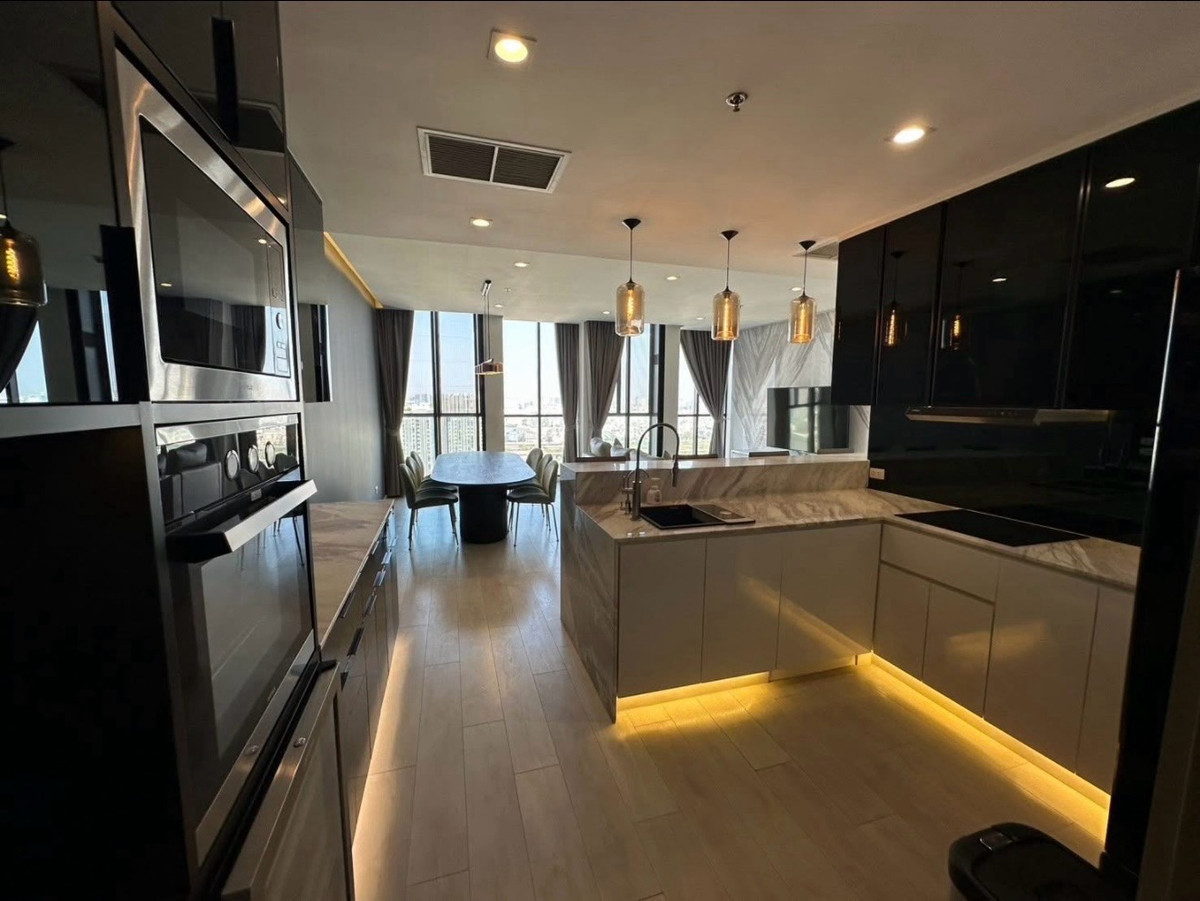 ให้เช่าคอนโดวิทยุ ชิดลม หลังสวน : Noble Ploenchit