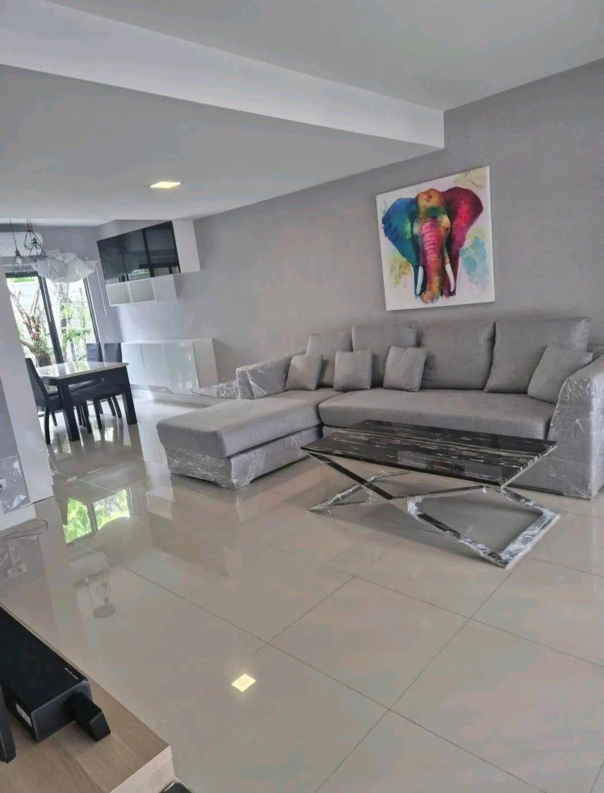 For RentTownhomeEakachai, Bang Bon : For rent Prusa Ville 68 Tha Phra - Chom Thong near BTS Wutthakat.
Fully furnished Ready to move in