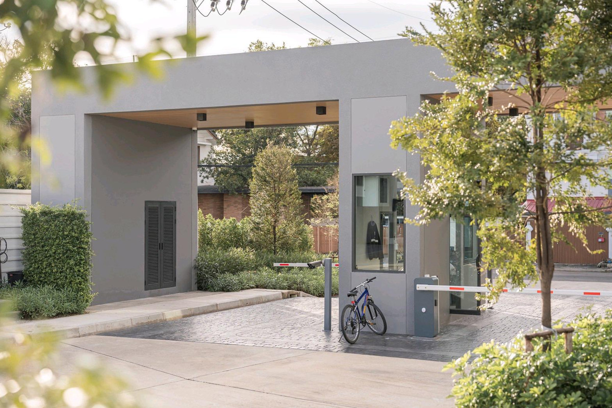 For SaleChiang Mai : 🏡 Luxury Home with Private Pool | 5 Bedrooms
Perfect for Living or Investment | Budget 12.9 Million THB