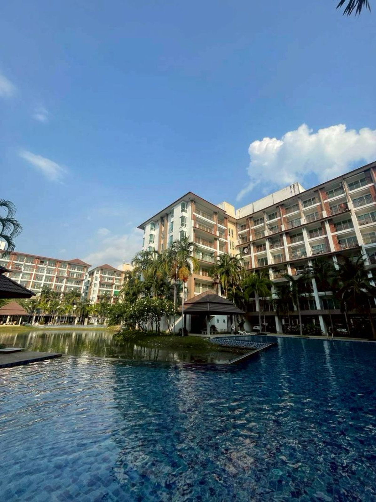 ขายคอนโดพัทยา บางแสน ชลบุรี สัตหีบ : ขายคอนโด A.D. Bangsaray Pattaya ขนาด 25 ตารางเมตร ชั้น 7  ตำบลบางเสร่ อำเภอสัตหีบ จังหวัดชลบุรี