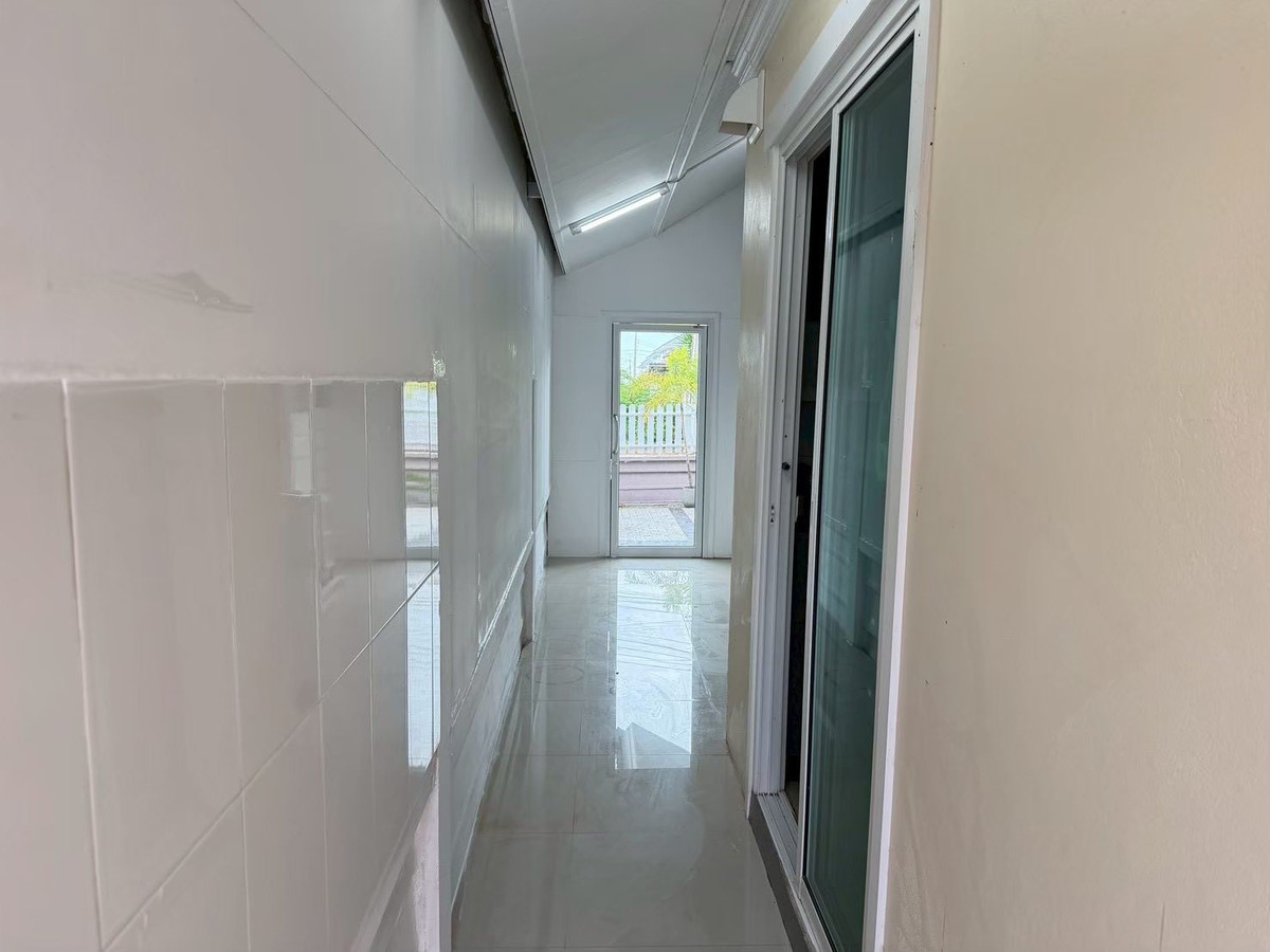 For SaleHousePattaya, Bangsaen, Chonburi : Rawiphon Village Rom Sai Nong Pla Lai / 3 Bedrooms (FOR SALE) BEWN144