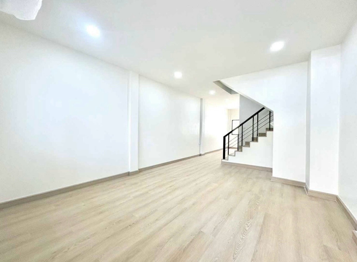 ขายทาวน์โฮมโชคชัย4 ลาดพร้าว71 : 🏡ทาวน์โฮม 2 ชั้นหมู่บ้านเกตุนุติการ์เด้น นาคนิวาส 38ขนาด 16 ตร.วา | 2 ห้องนอน 2 ห้องน้ำ | จอดรถ 1 คัน🚗