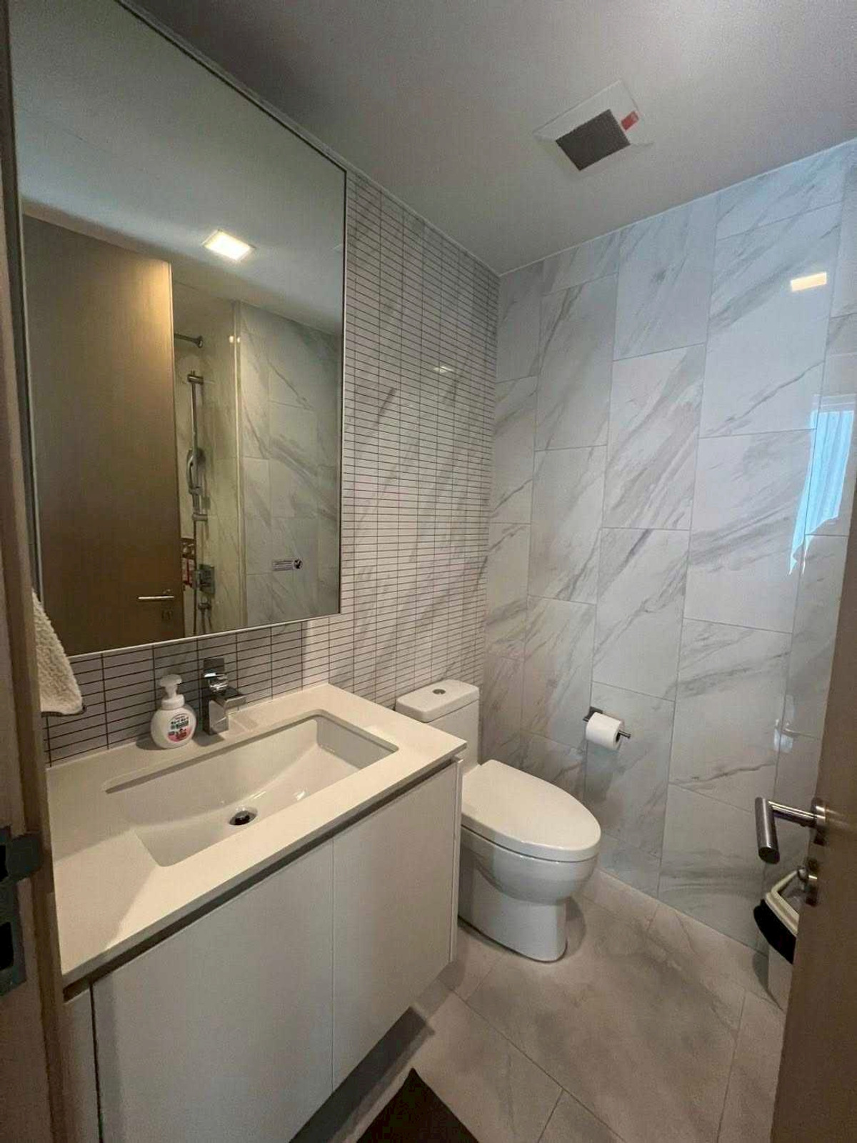 For SaleCondoNana, North Nana,Sukhumvit13, Soi Nana : Luxury Condo for Sale Nana | City Lifestyle Best Value | Near BTS Nana | 12,000,000 THB | Luxury condo for sale Nana, city lifestyle, good value, near BTS Nana 12,000,000 baht⸻LTH14779