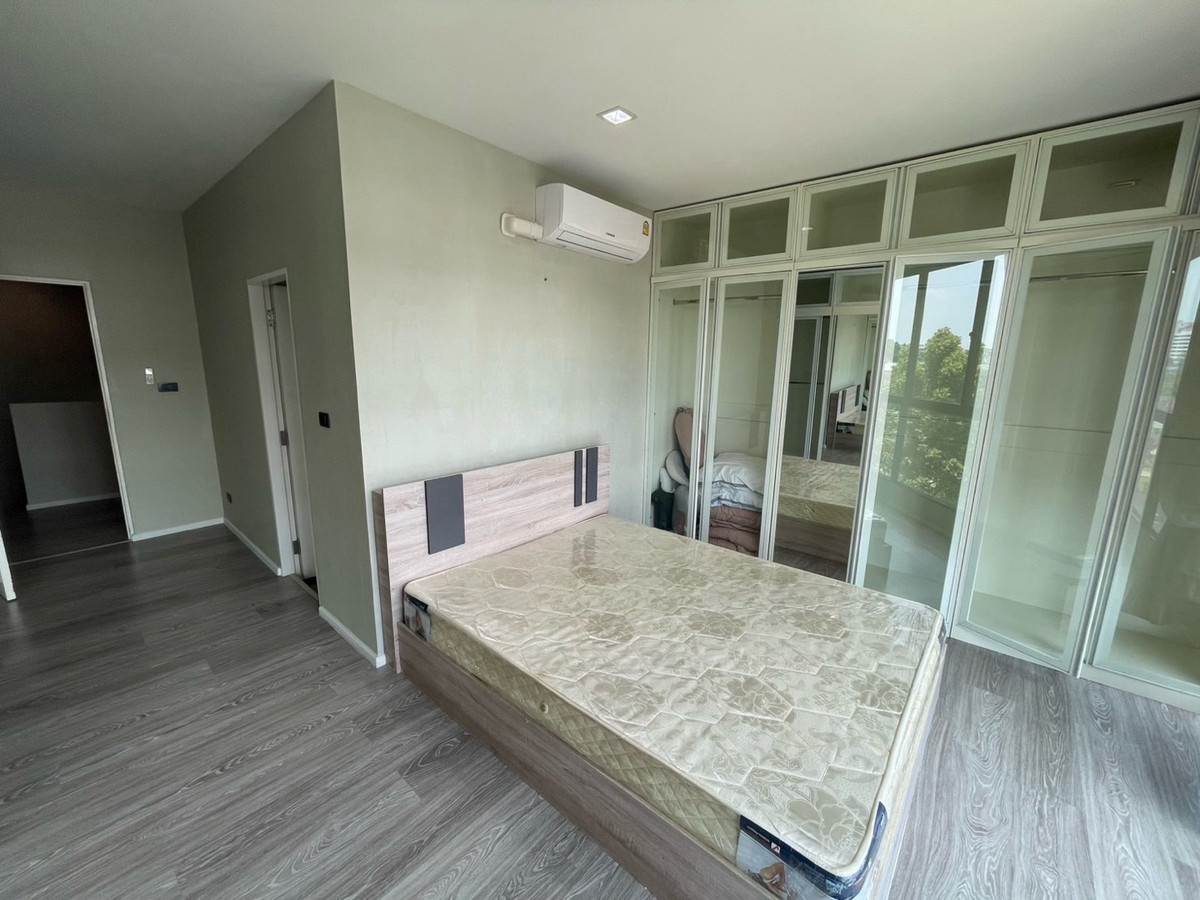 ขายทาวน์โฮมเกษตรศาสตร์ รัชโยธิน : ขาย บ้านกลางเมืองวิภาวดี  ซอยวิภาวดี 64 เเจ้งวัฒนะซอย 1 ใกล้ bts ราชภัฎพระนคร ม เกษตร ม ศรีปทุม เเละรถไฟฟ้าสายสีเเดง