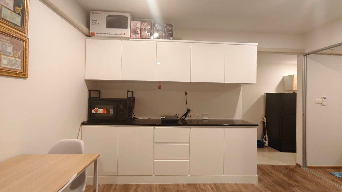 For RentCondoSamut Prakan,Samrong : For Rent 📍 Sena Kith Srinakarin - Sridan 📍 2 Bedrooms, Fully Furnished and Equipped with Appliances. Near MRT Sridan.