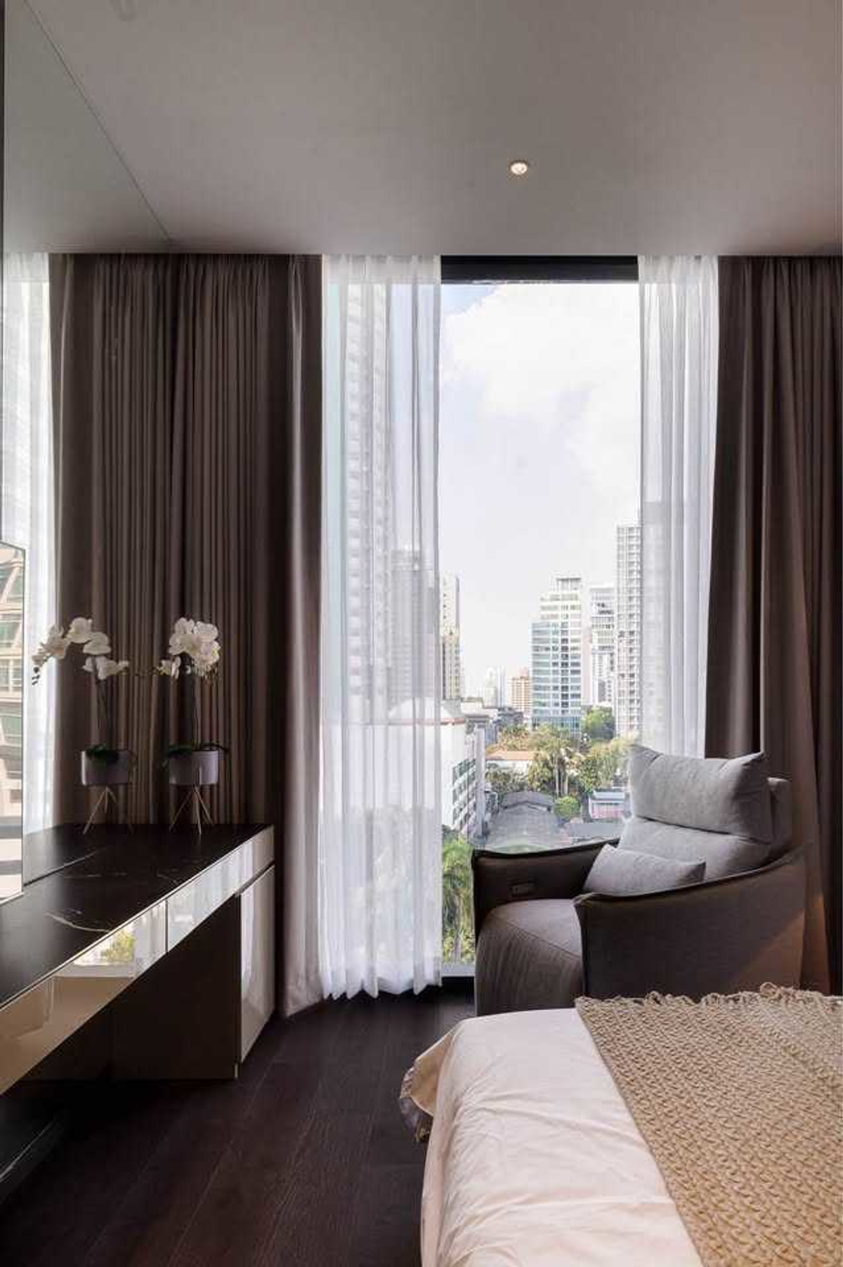 For RentCondoSukhumvit, Asoke, Thonglor : (Co-Agent Com 80%) For rent Laviq Sukhumvit 57 price 95,000 baht.
