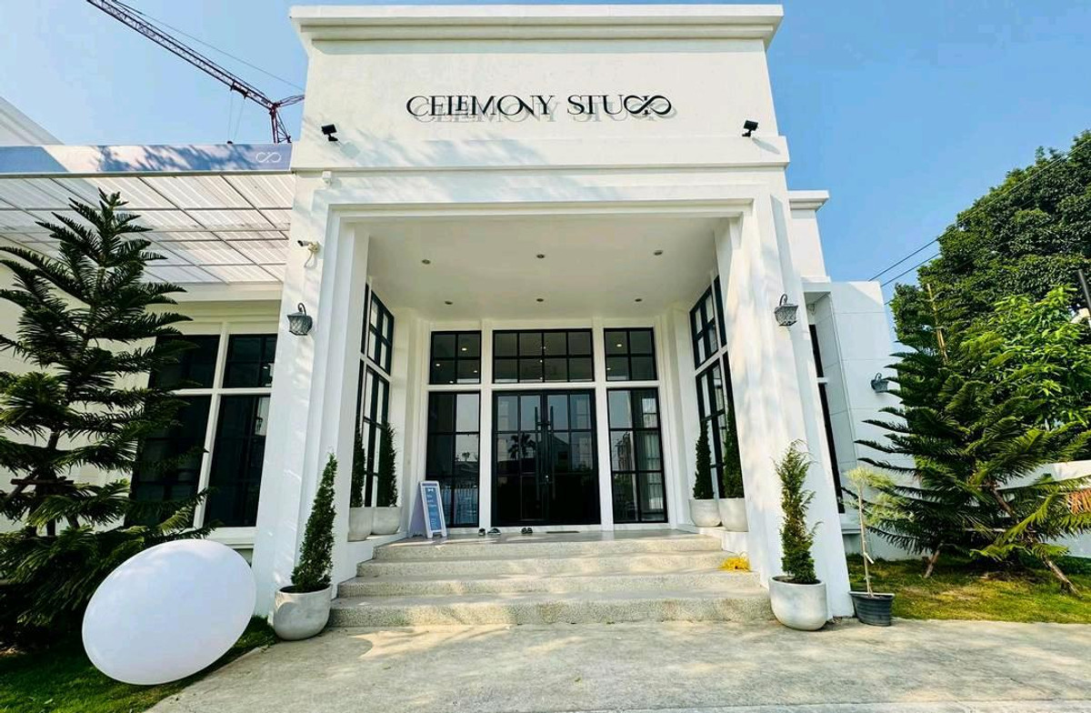 For RentHome OfficeBangna, Bearing, Lasalle : Sell or rent land with buildings in Bearing area.
🚝🚝 Just 3 minutes to the BTS Bearing Station.