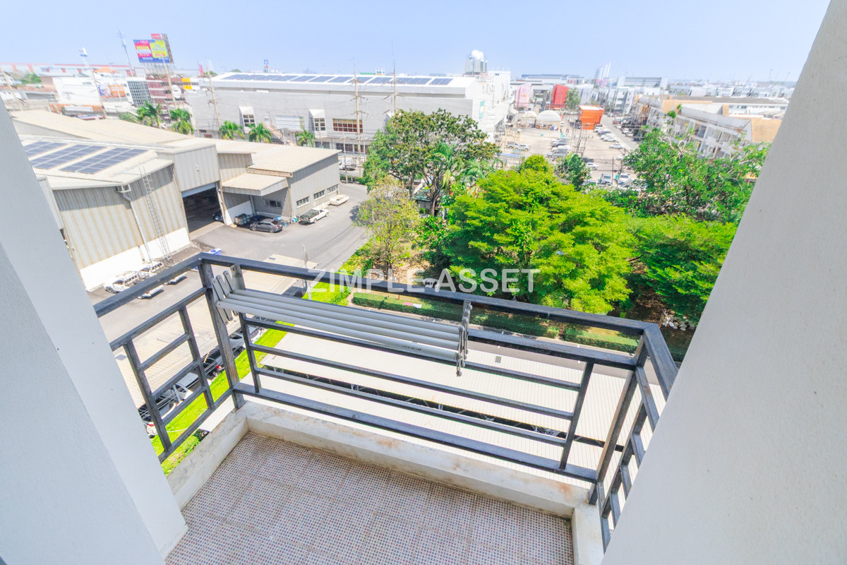 For RentSamut Prakan,Samrong : Line ID: @zimple_asset  Apartment near Lotus’s Bang Phli, air-conditioned room with furniture, balcony, affordable price, safe, and parking available.