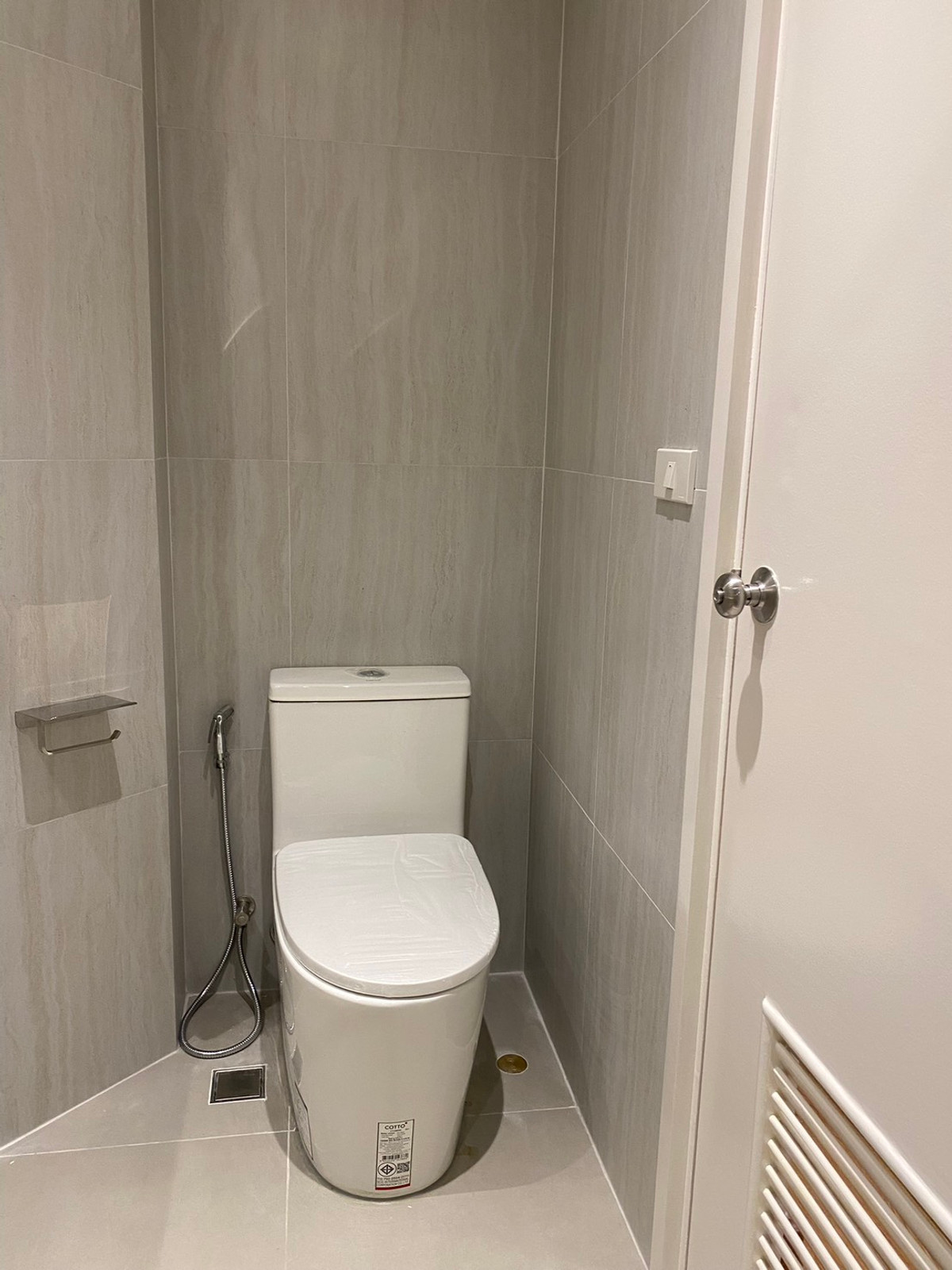 ให้เช่าคอนโดสีลม ศาลาแดง บางรัก : ให้เช่า Silom Grand Terrace ห้องกว้างอยู่สบาย 42 ตรม.ย่านศาลาแดง ทำเลดี เดินไป BTS ได้