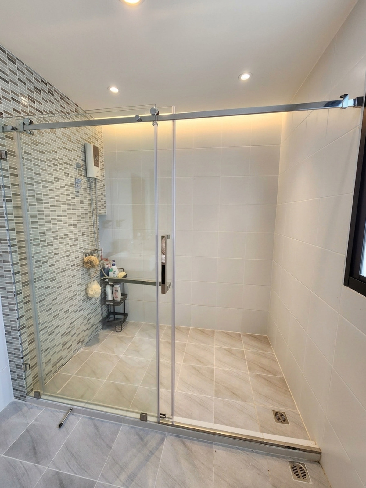 ขายทาวน์โฮมบางซื่อ วงศ์สว่าง เตาปูน : ฟลอร่า วงศ์สว่าง / 3 ห้องนอน (ขาย), Flora Wongsawang / 3 Bedrooms (FOR SALE) BNS048