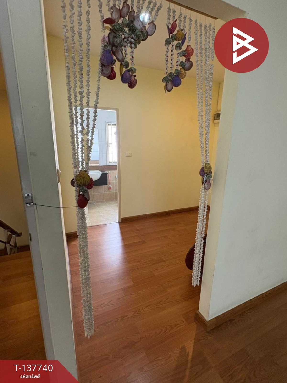 For SaleTownhomeSamut Prakan,Samrong : Townhouse for sale, 3 floors, area 32 sq m, Theparak, Samut Prakan.