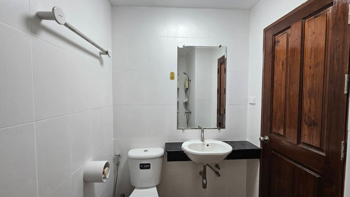 ขายทาวน์โฮมเลียบทางด่วนรามอินทรา : ทาวน์โฮม 3.5 ชั้น ทาวน์อินทาวน์ ใกล้โรงเรียนบดินทร์เดชา - โรงเรียนนานาชาติ เชื่อมต่อเส้นเลียบทางด่วนได้ทันที พร้อมเดินทางไปเอกมัย-ทองหล่อ 🚘