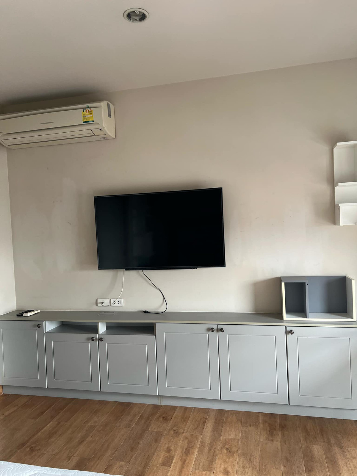 For RentCondoSapankwai,Jatujak : ✨ 0m from BTS Saphan Khwai! | The Editor | 18th Floor Corner Unit | Move-in Ready ✨