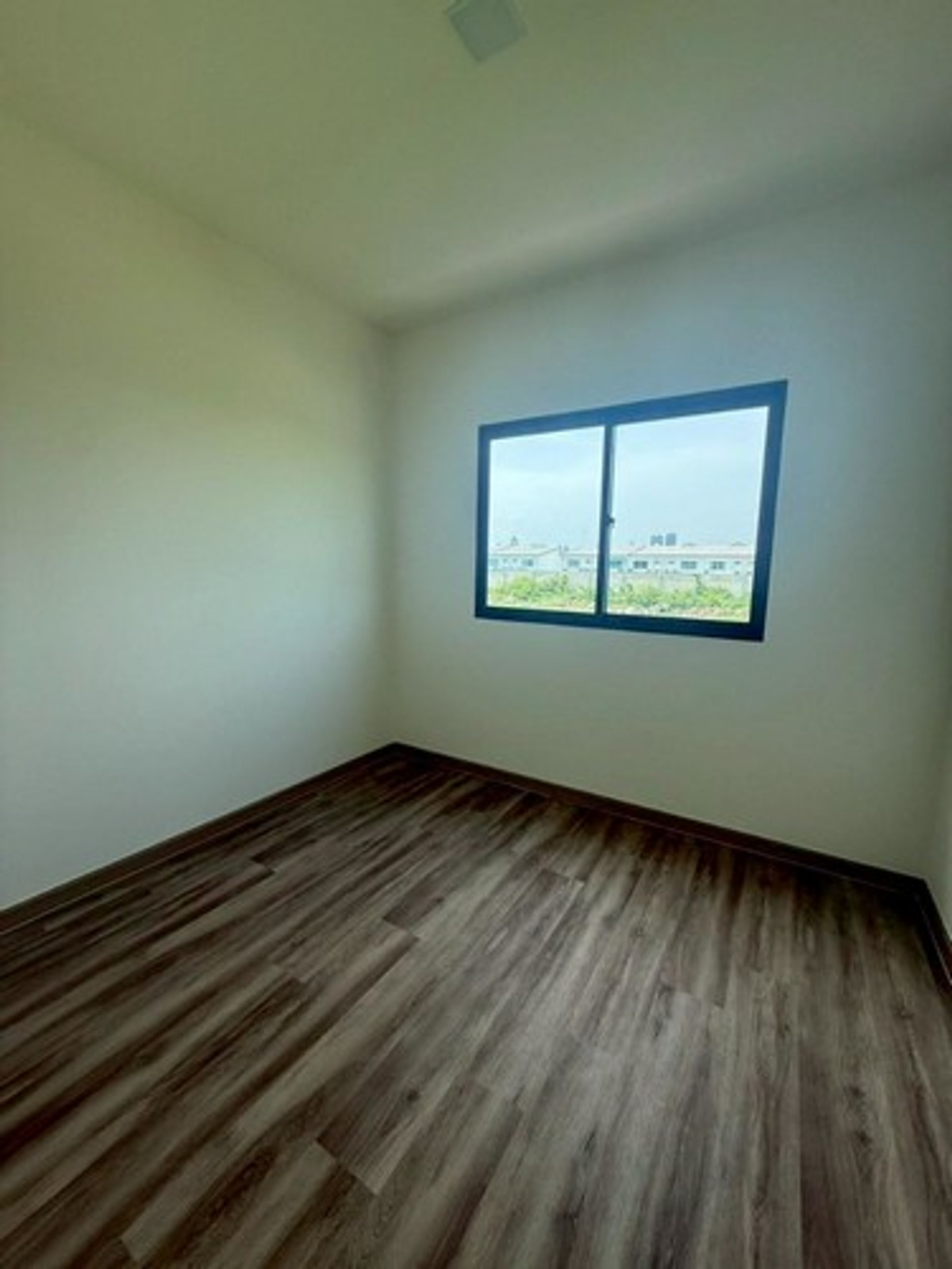 For RentTownhomeSamut Prakan,Samrong : Svs333 Townhome for rent, unfurnished, Pruksa Ville 122/1 (Bangna-Nam Daeng). Contact Line: @956uovqp