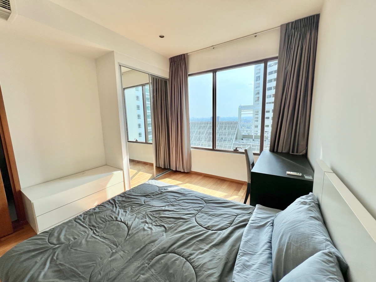 ขายคอนโดสุขุมวิท อโศก ทองหล่อ : 𝐅𝐨𝐫 Sale   : The Emporio Place 2Bed3Bath 102sqm high floor good price