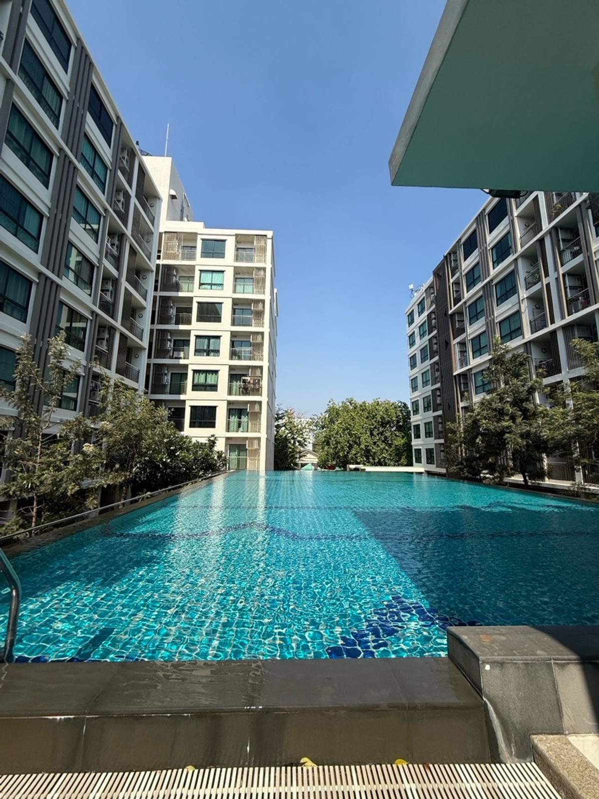 ให้เช่าคอนโดเกษตรศาสตร์ รัชโยธิน : ให้เช่า ศุภาลัย ซิตี้ รีสอร์ท รัชโยธิน-พหลฯ 32 สตูดิโอ 32 ตร.ม. ครัวปิดติดระเบียง ชั้น 4 แดดไม่ร้อน  ใกล้ BTS เสนานิคม