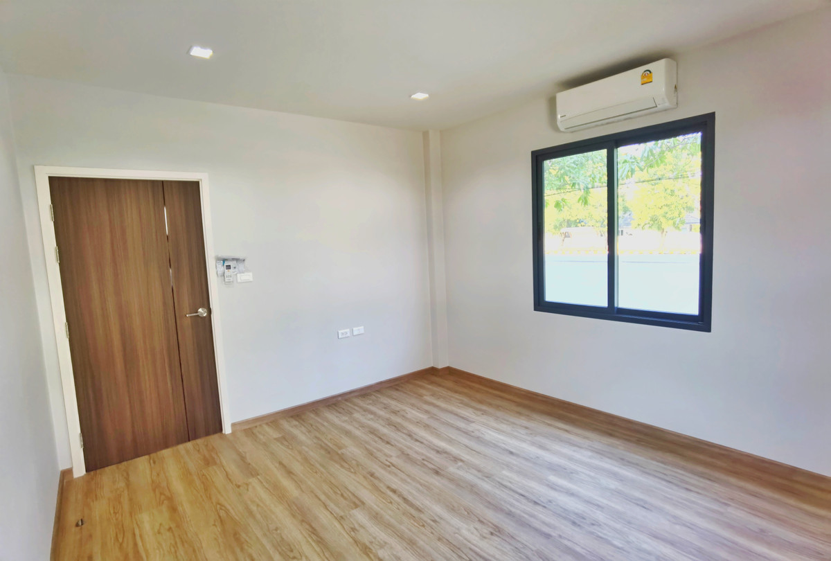 ขายบ้านนนทบุรี บางใหญ่ บางบัวทอง : [ขายขาดทุน 3 ล้าน!] บ้านเดี่ยวหลังใหญ่ ซื่อตรง พรีเมี่ยม บางบัวทอง-340 สภาพมือหนึ่ง 106 ตร.ว. ใกล้เซ็นทรัลเวสต์เกต คุ้มที่สุดในย่าน! 