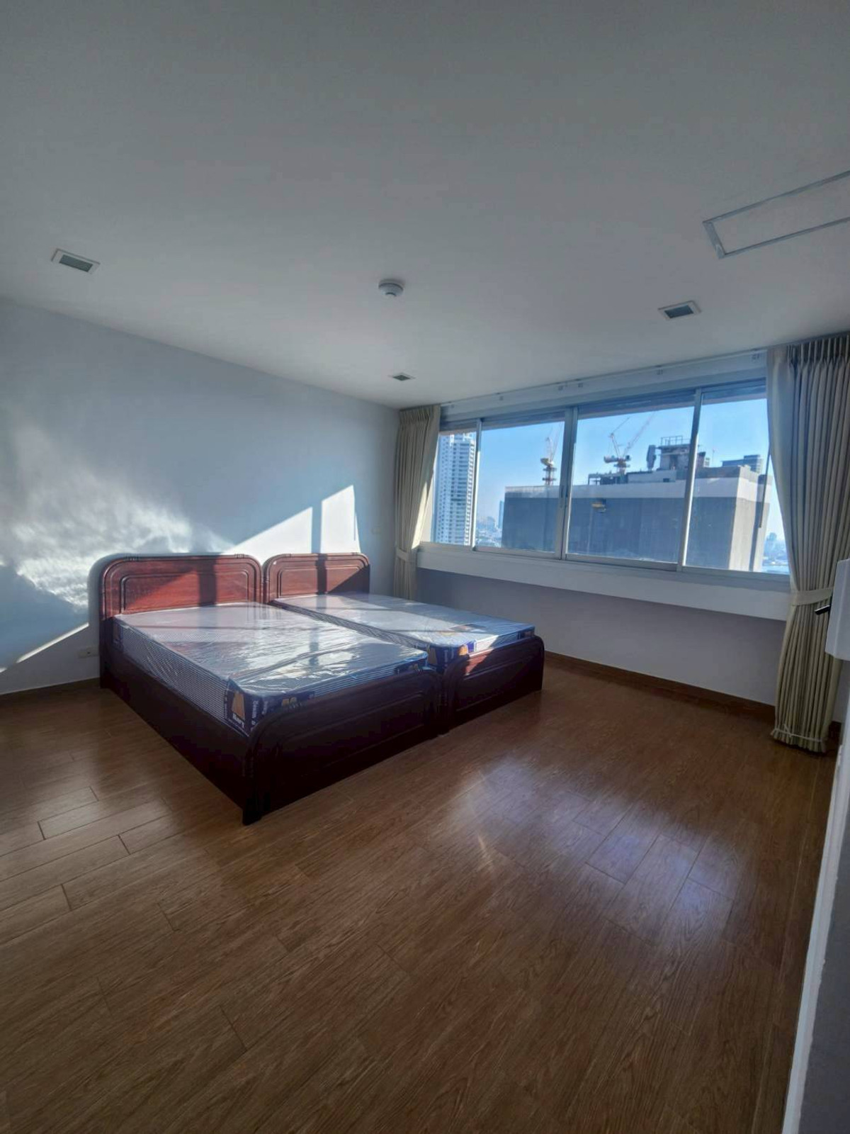 For RentCondoBangna, Bearing, Lasalle : Condo for rent, The Parkland Bangna (76 sq m.), 2 bedrooms, 2 bathrooms, ready to move in.