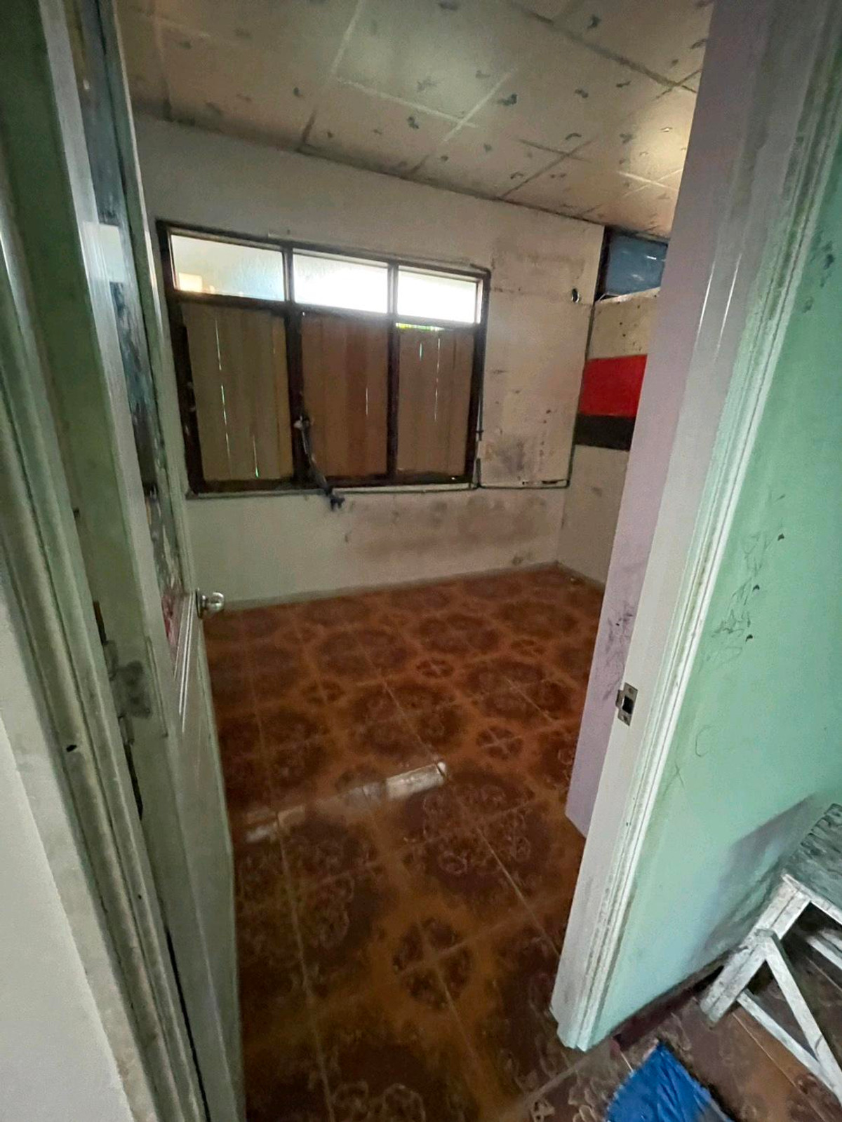 For RentHouseMin Buri, Romklao : For rent, detached house, Soi Pracha Ruamjai 45, next to Wari Phirom Park.