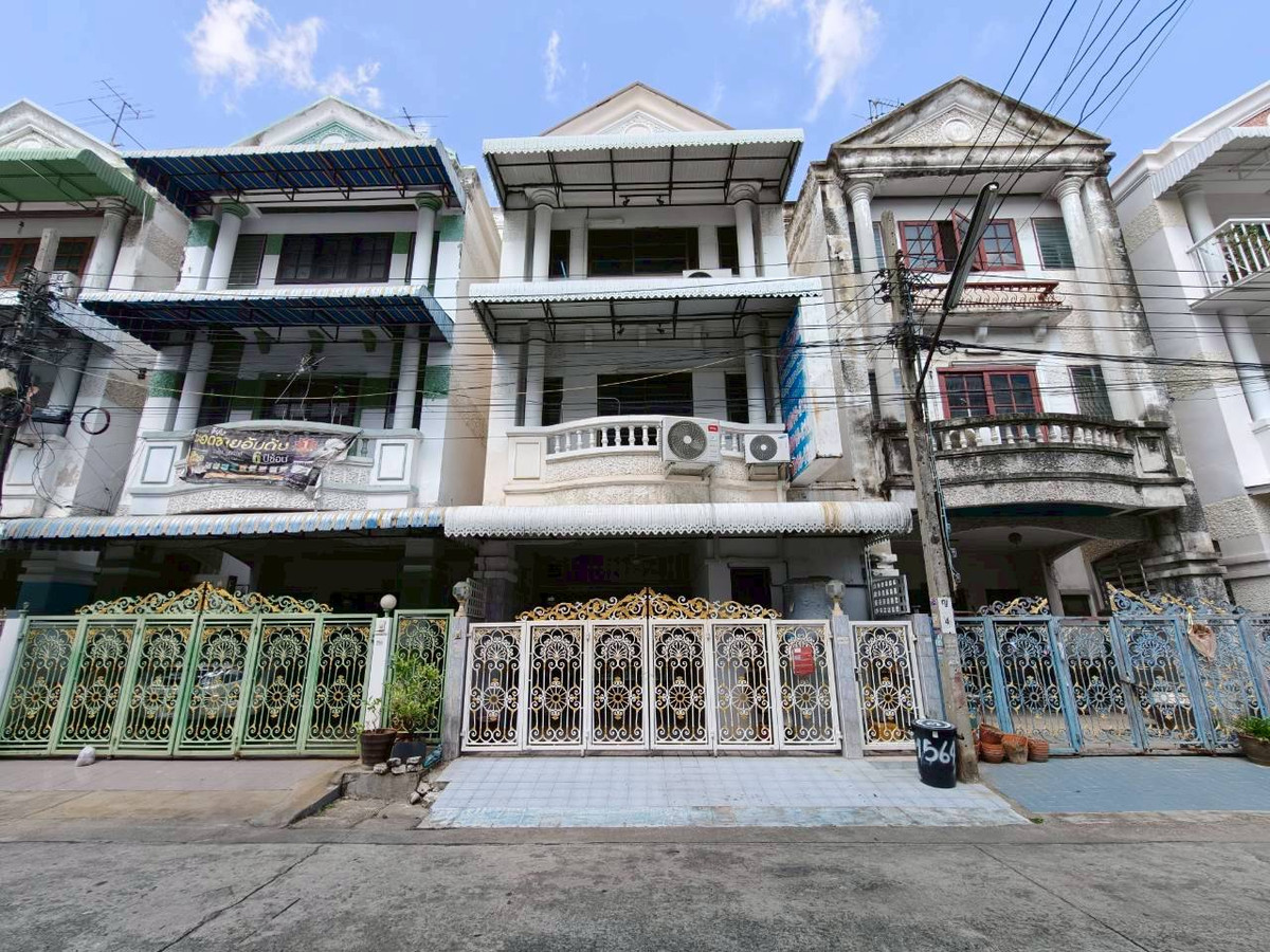 ขายทาวน์โฮมบางซื่อ วงศ์สว่าง เตาปูน : หมู่บ้านพิบูลย์ บางซื่อ ถนนพิบูลสงคราม แขวงวงศ์สว่าง เขตบางซื่อ กรุงเทพมหานคร