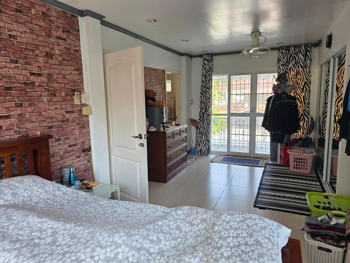 For SaleHouseNawamin, Ramindra : Single house for sale, Neighbor Home Village, Watcharapol, Sukhaphiban 5, garden view, beautiful house condition, ready to move in.